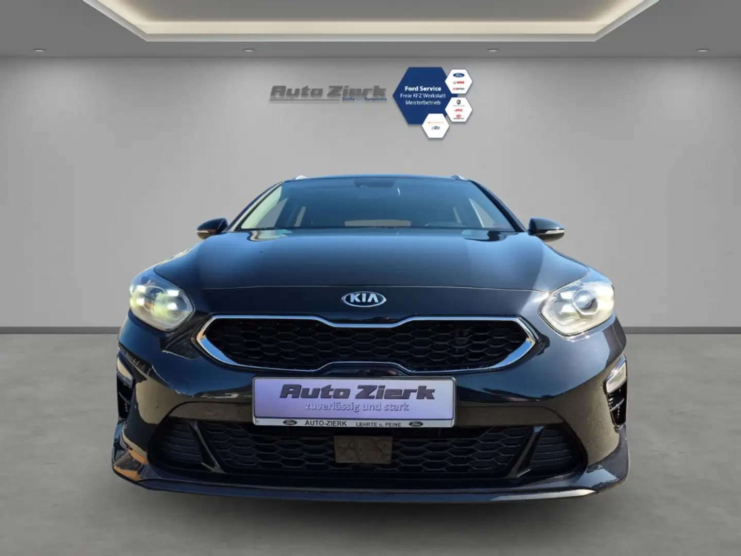 Kia Ceed / cee'd Sportswagon Platinum Edition 1.4 T-GDI Vollausstat Schwarz - 2