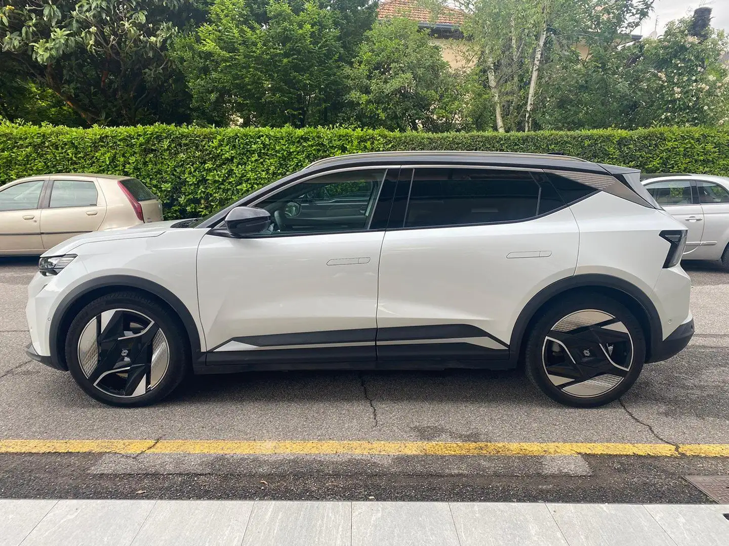 Renault Scenic E-TECH ELECTRIC iconic 220 cv long range Bianco - 2