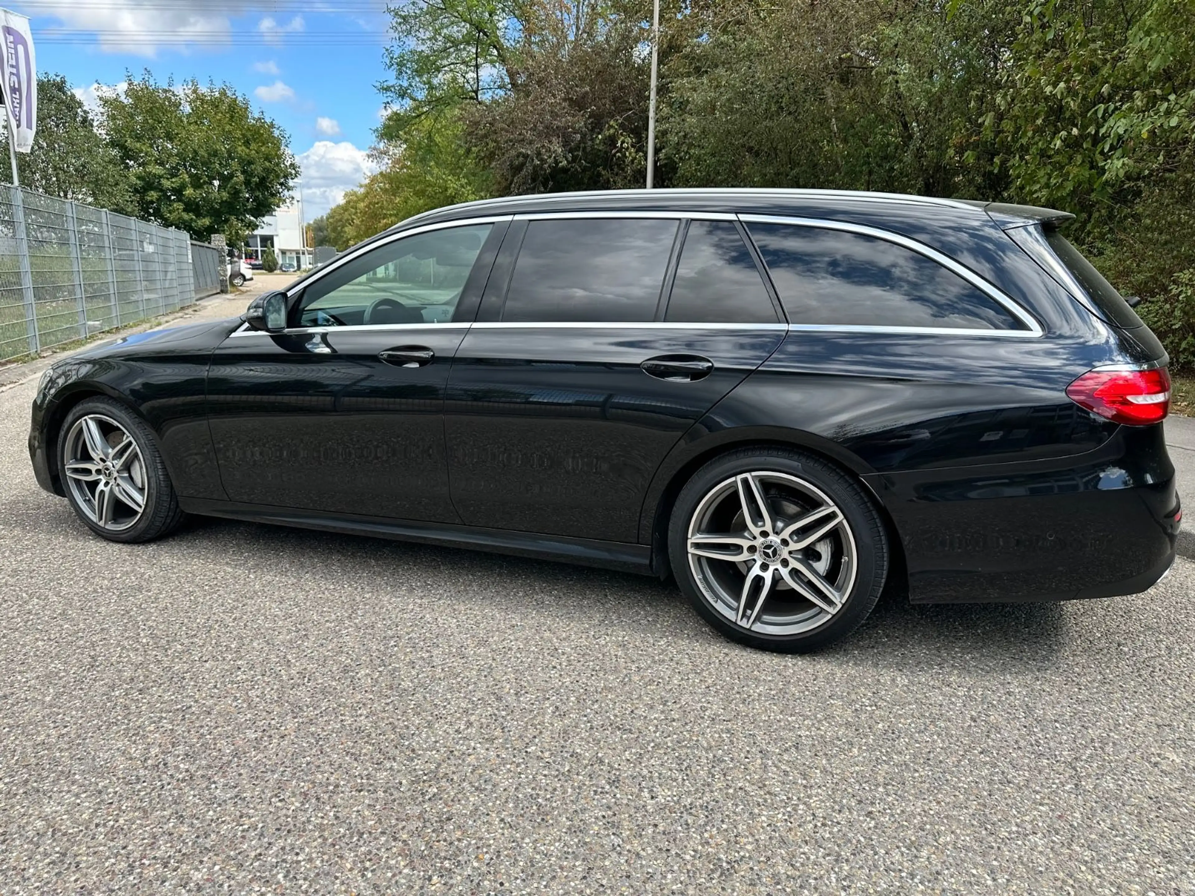 Mercedes-Benz E 250 AMG-LINE LED TÜV Neu HIGH Performance — photo 3