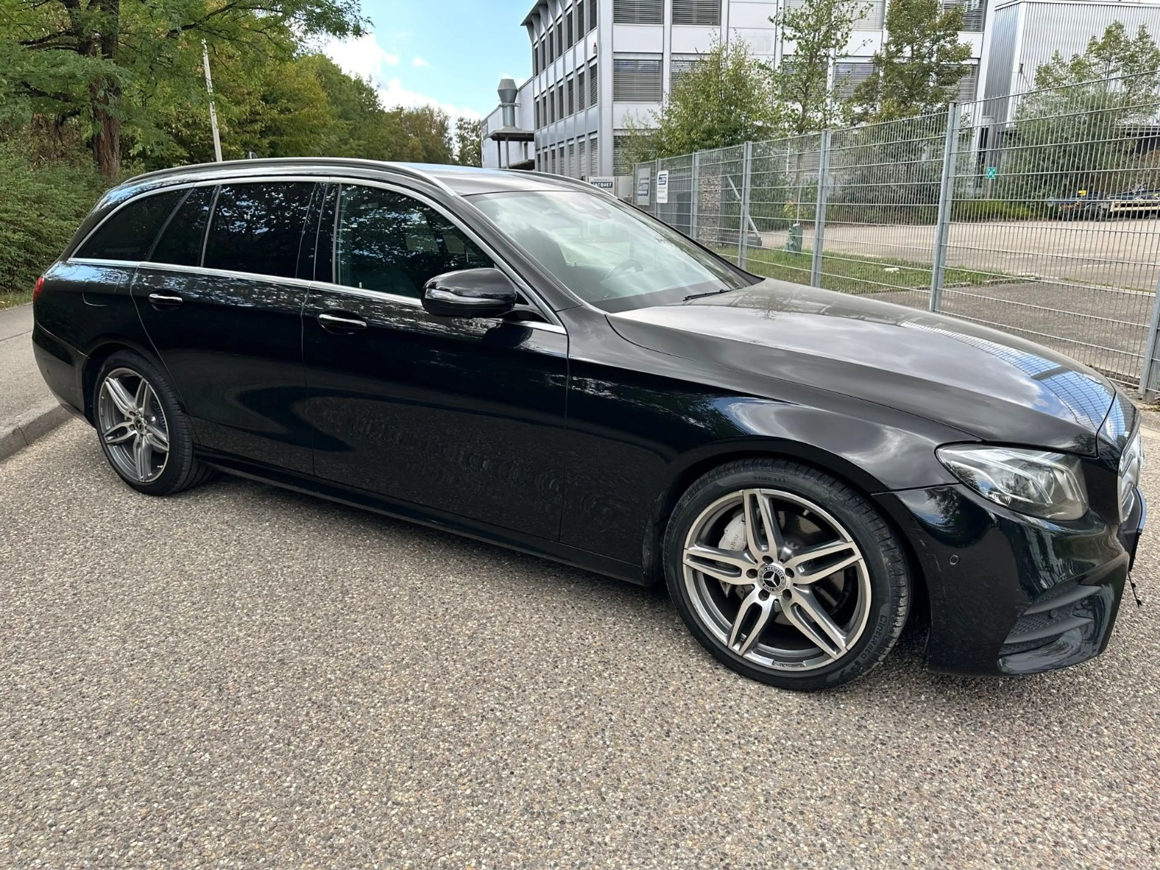 Mercedes-Benz E 250 AMG-LINE LED TÜV Neu HIGH Performance — photo 5