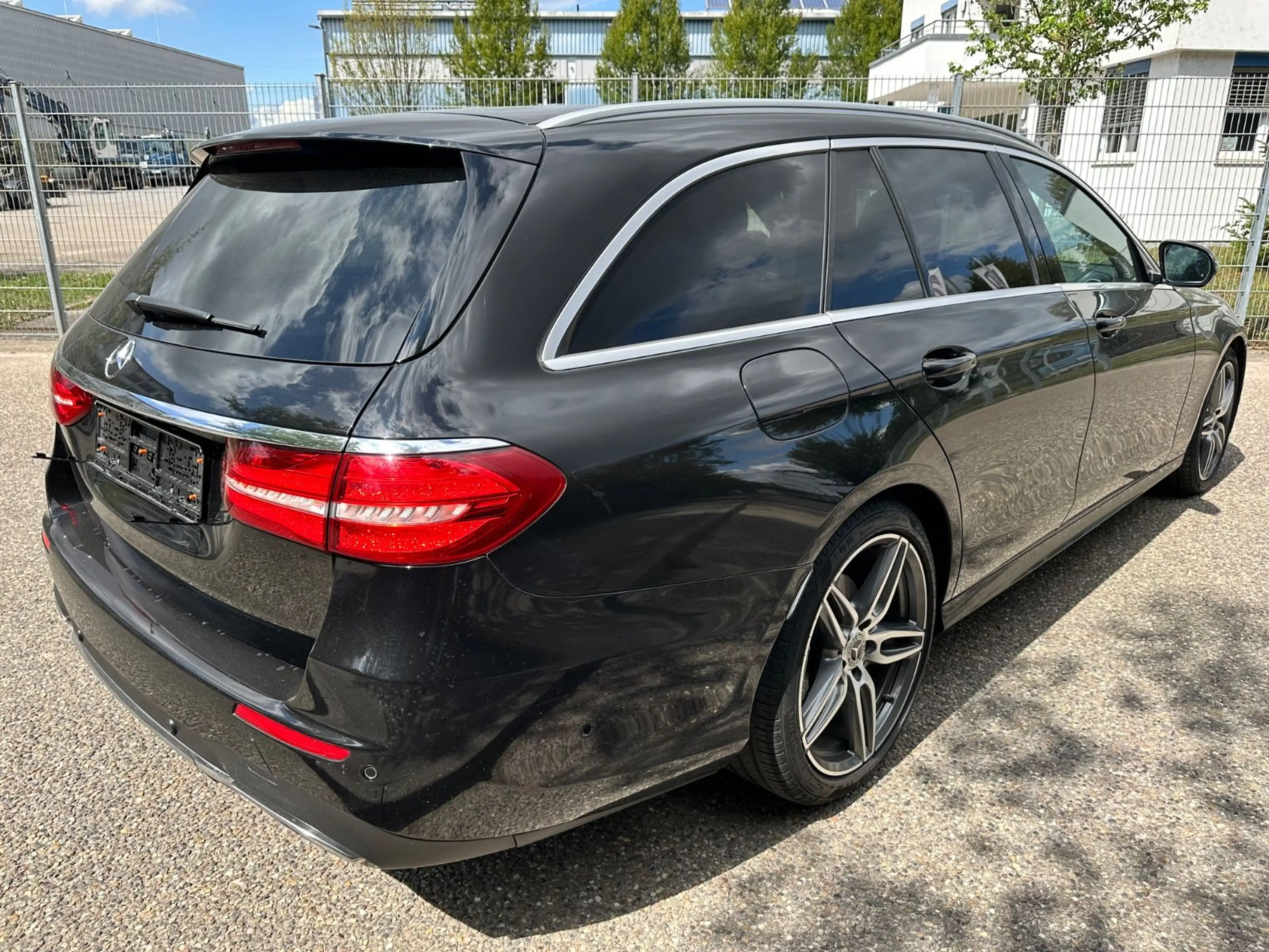 Mercedes-Benz E 250 AMG-LINE LED TÜV Neu HIGH Performance — photo 10