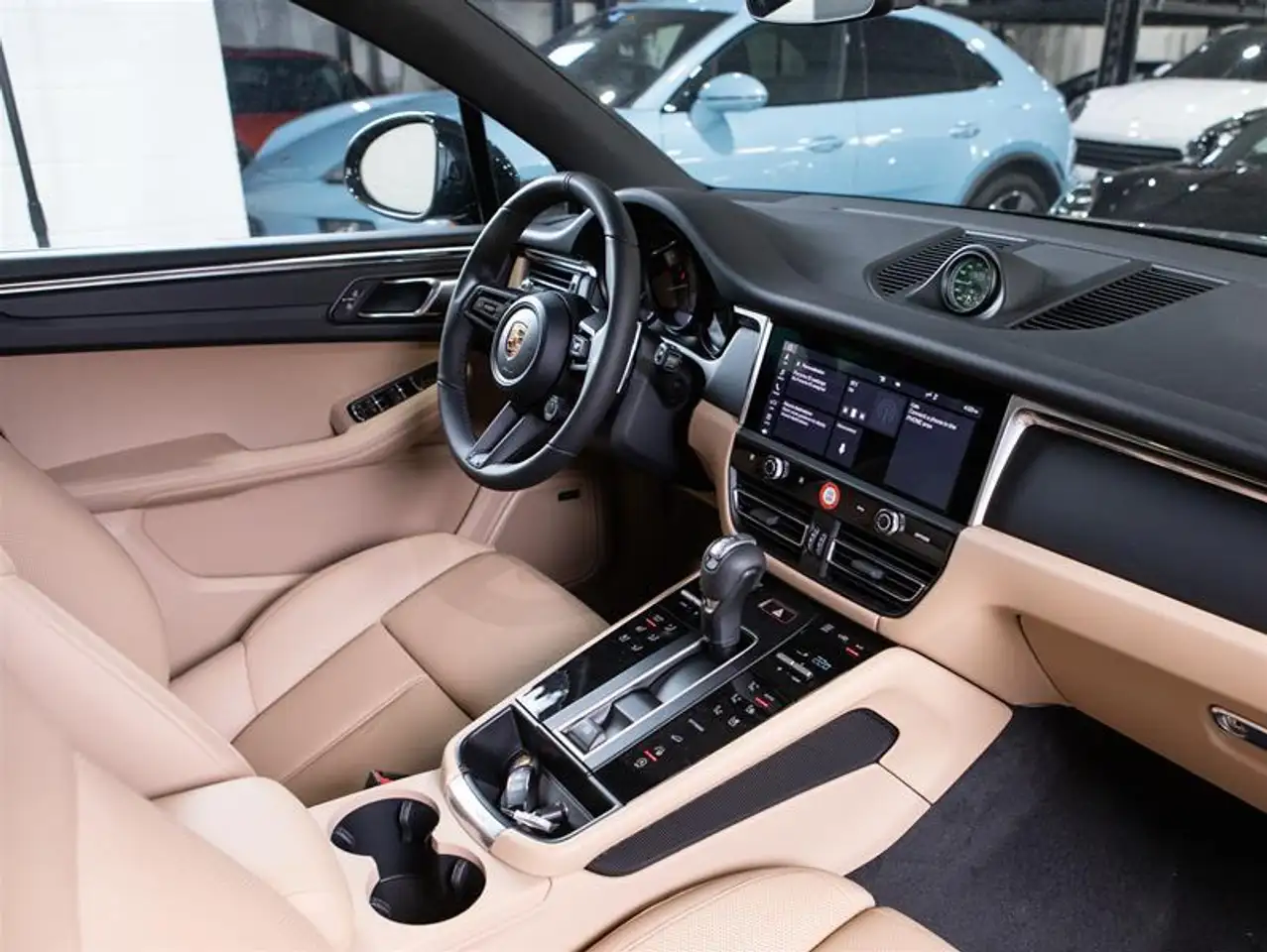 Porsche Macan снимка Porsche Macan