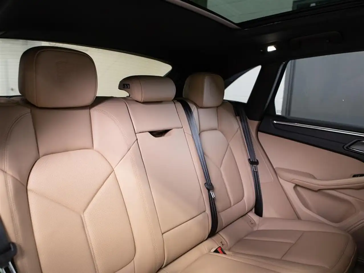 Porsche Macan снимка Porsche Macan