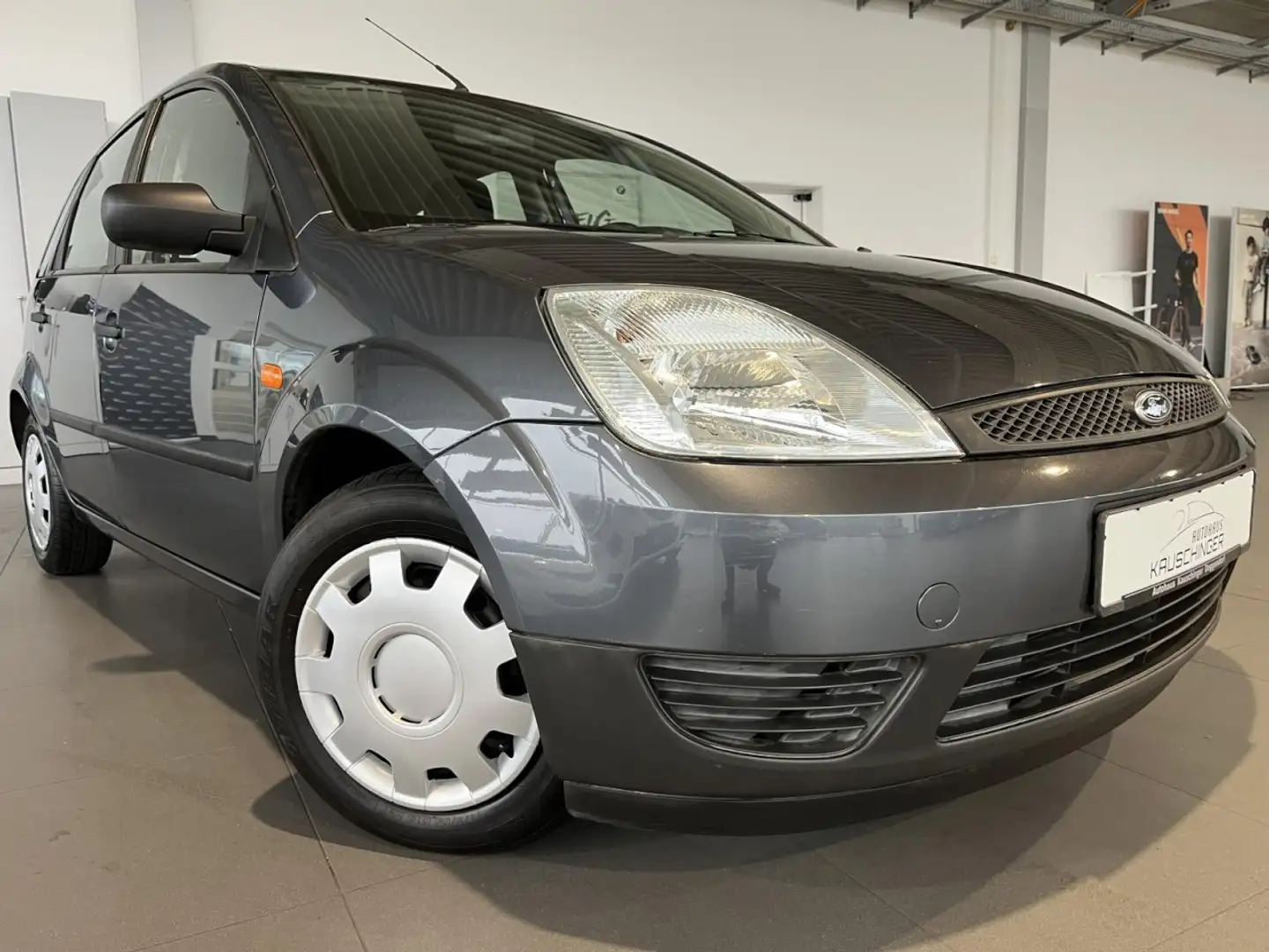 Ford Fiesta Viva 1.3 KLIMA 5TÜREN TÜV/10.2025 RADIO Klima Grau - 2