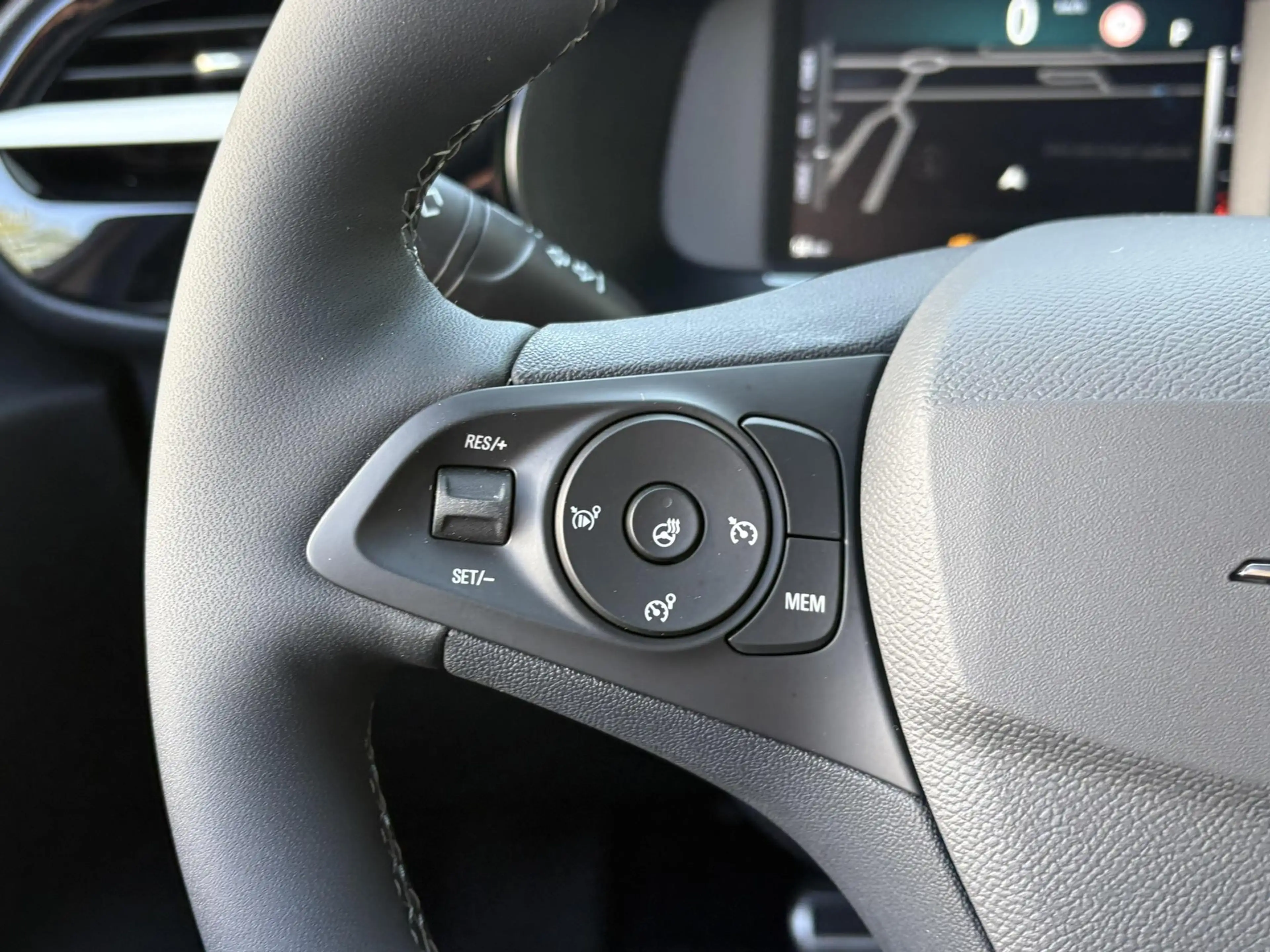 Opel Corsa 1.2 Turbo Hybrid GS — photo 14