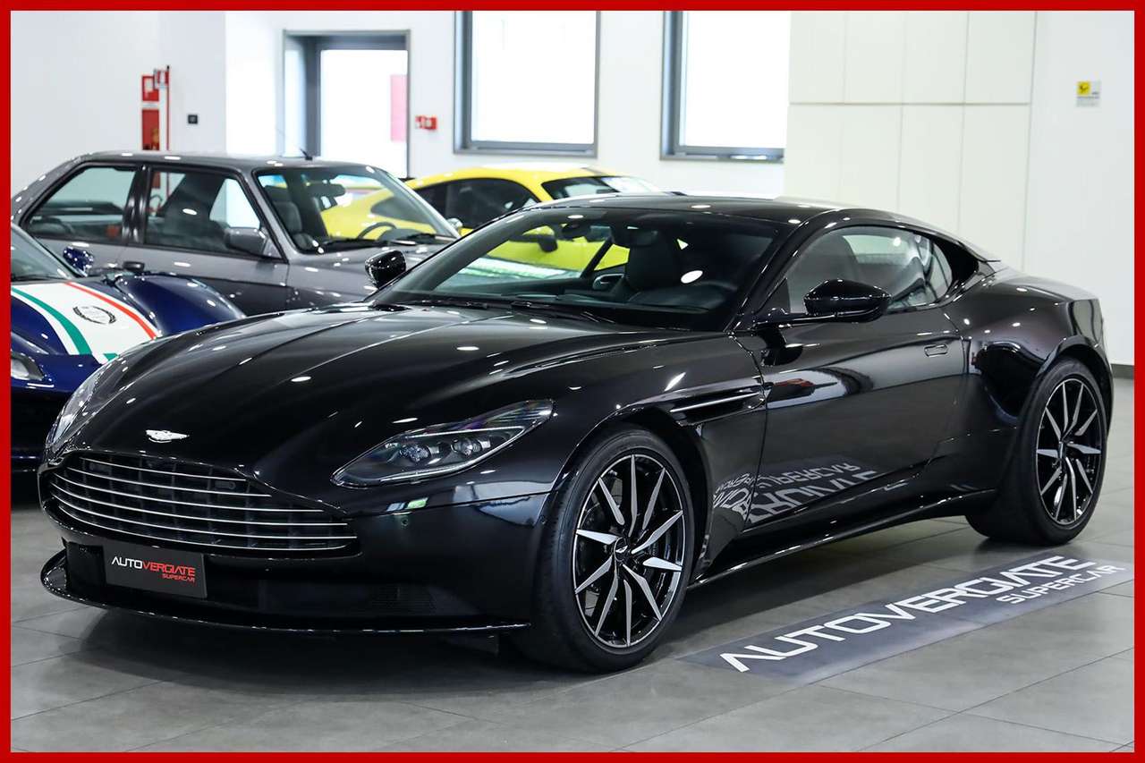 Aston Martin DB11 V8 Coupé
