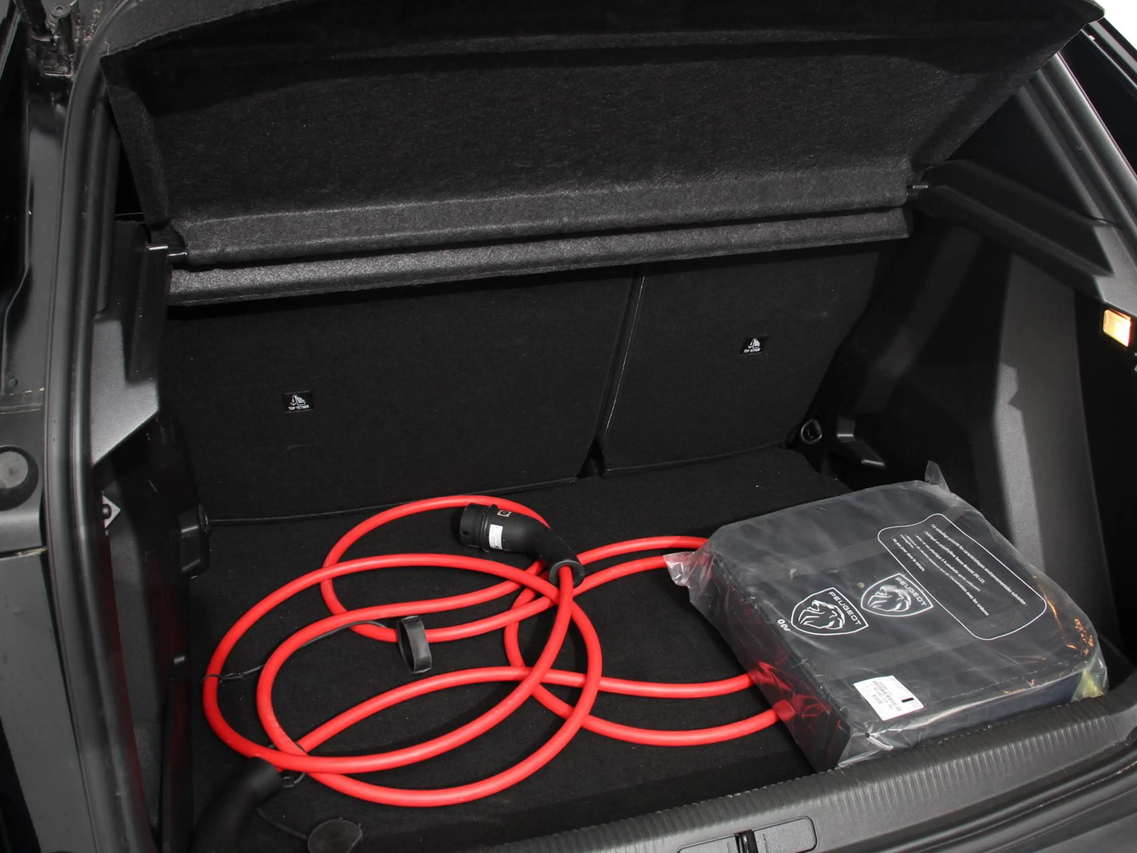 Peugeot e-2008 EV Allure Pack 54 kWh Navigatie Apple Carplay/Andr — photo 11