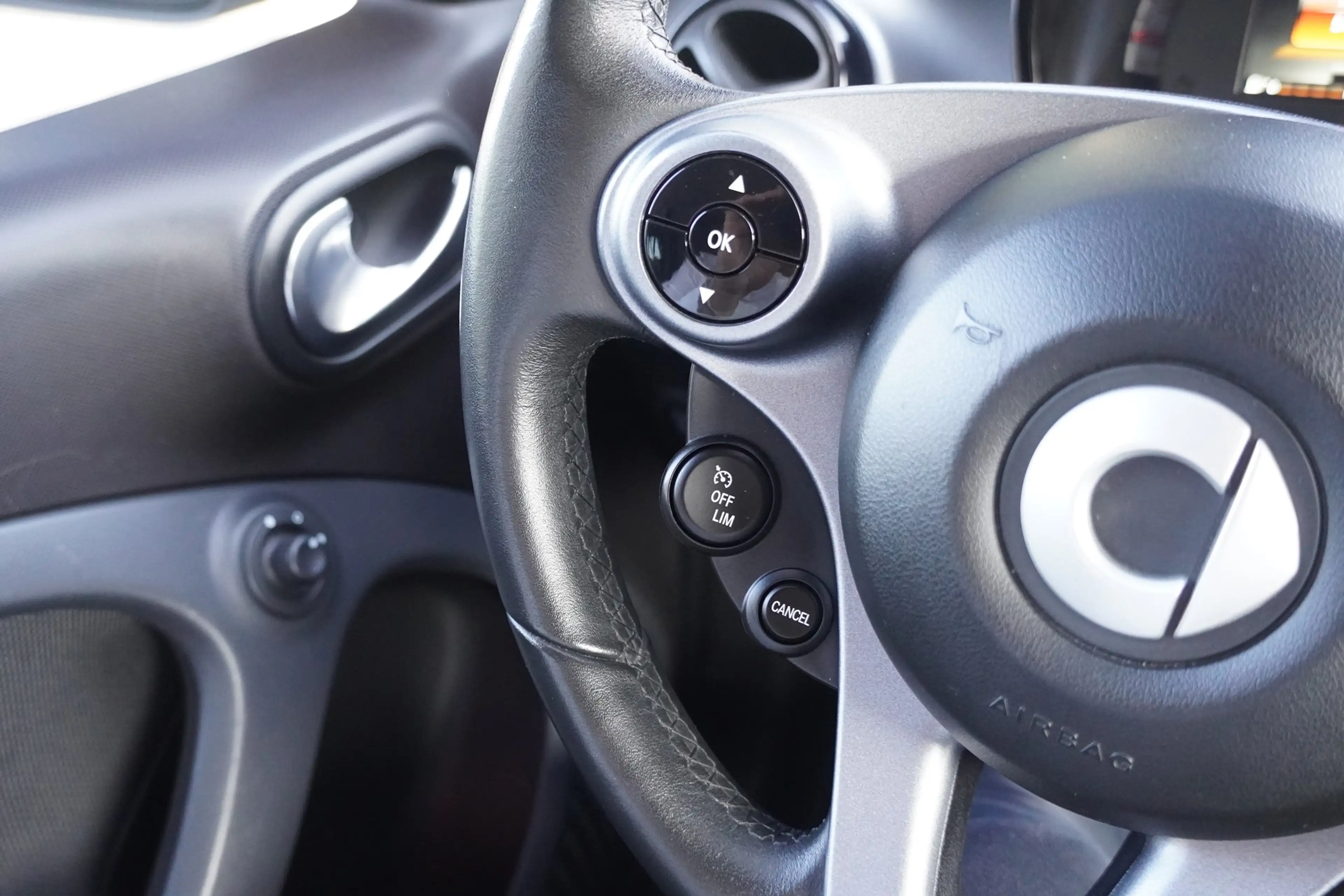 smart forFour Forfour 1.0 Passion Klima Sitzheizung Tempomat — photo 13
