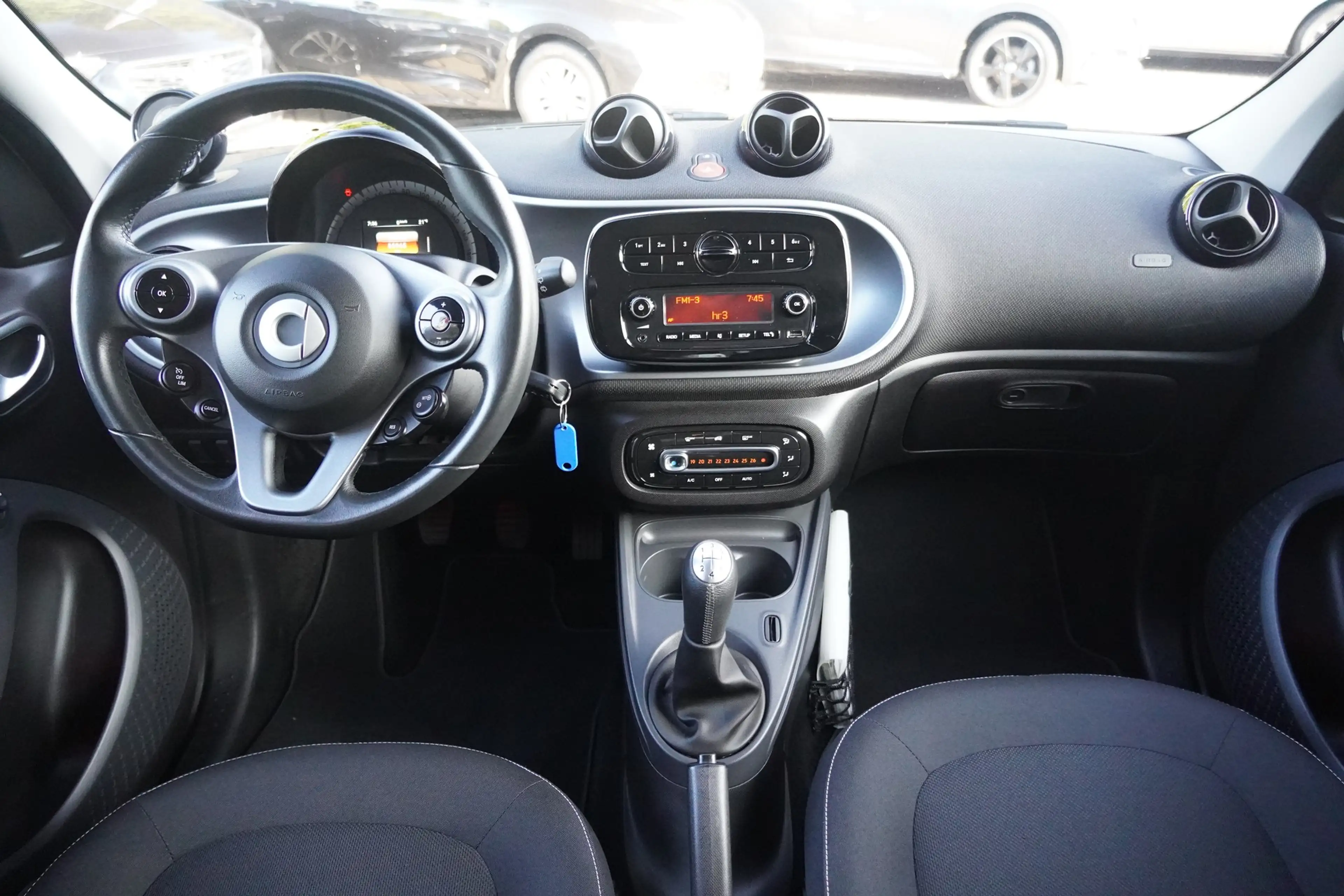 smart forFour Forfour 1.0 Passion Klima Sitzheizung Tempomat — photo 11