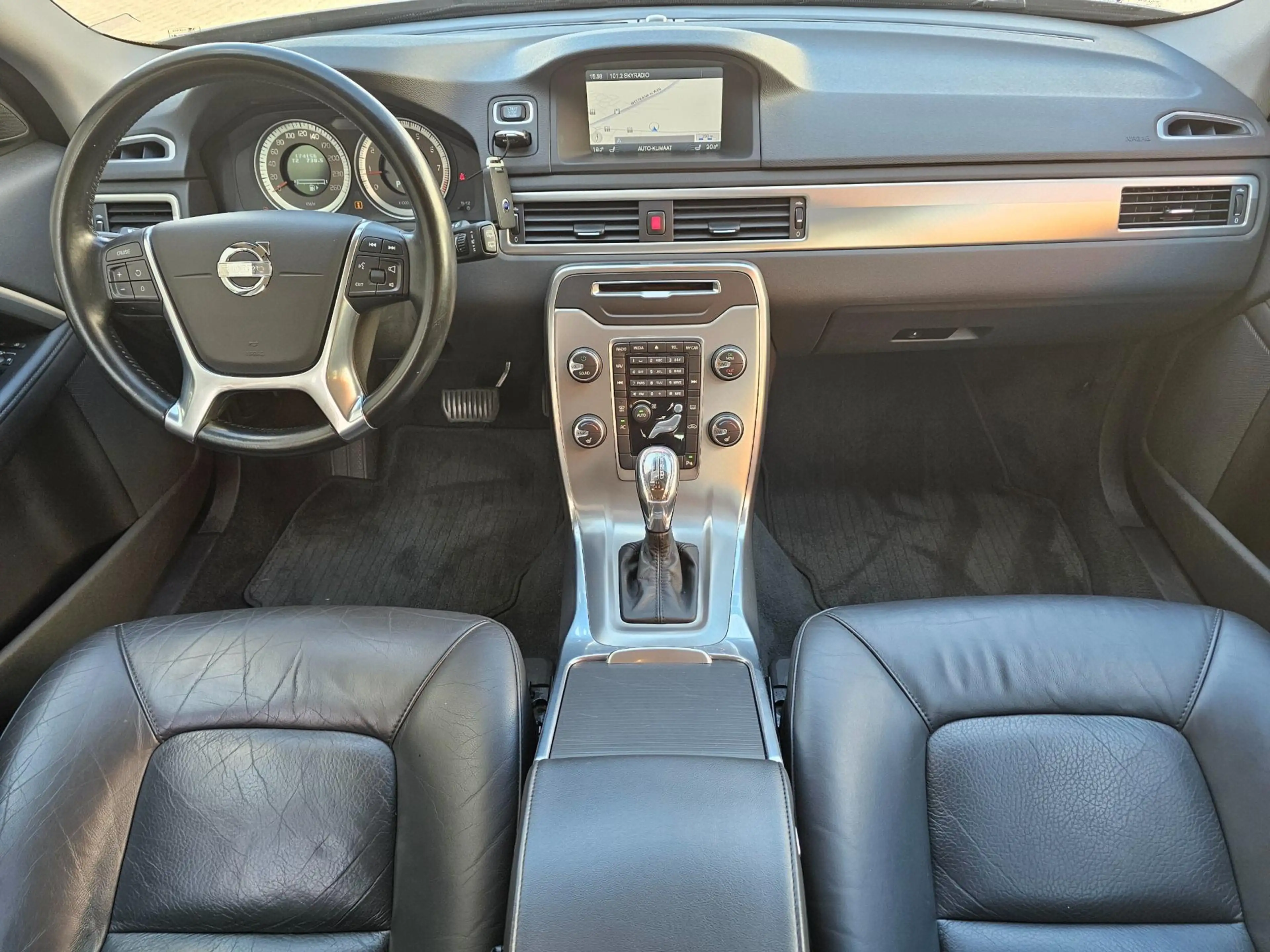 Volvo V70 1.6 T4 Nordic Automaat BJ.2013 / Navi / Leder / Xe — photo 9