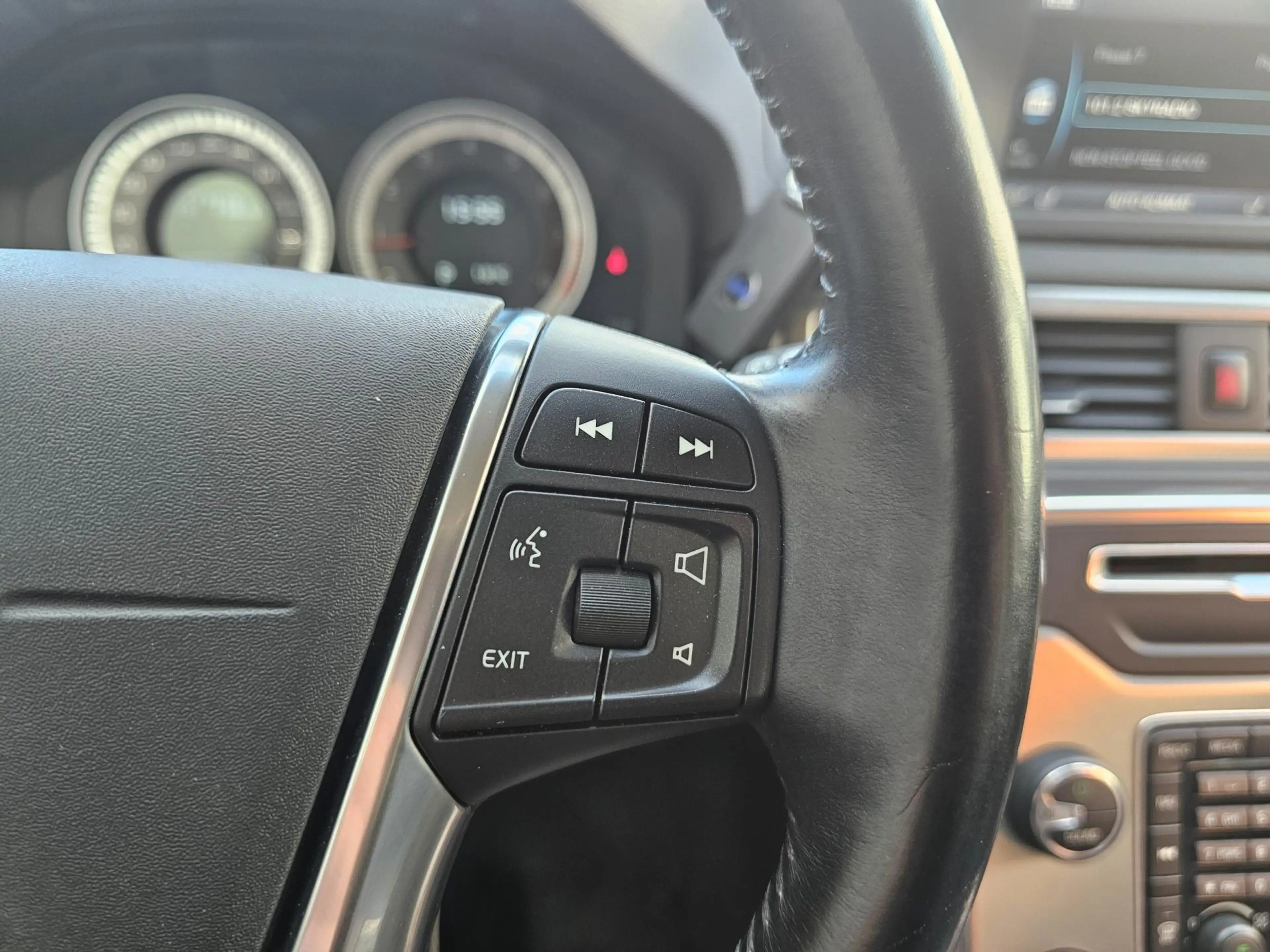 Volvo V70 1.6 T4 Nordic Automaat BJ.2013 / Navi / Leder / Xe — photo 22