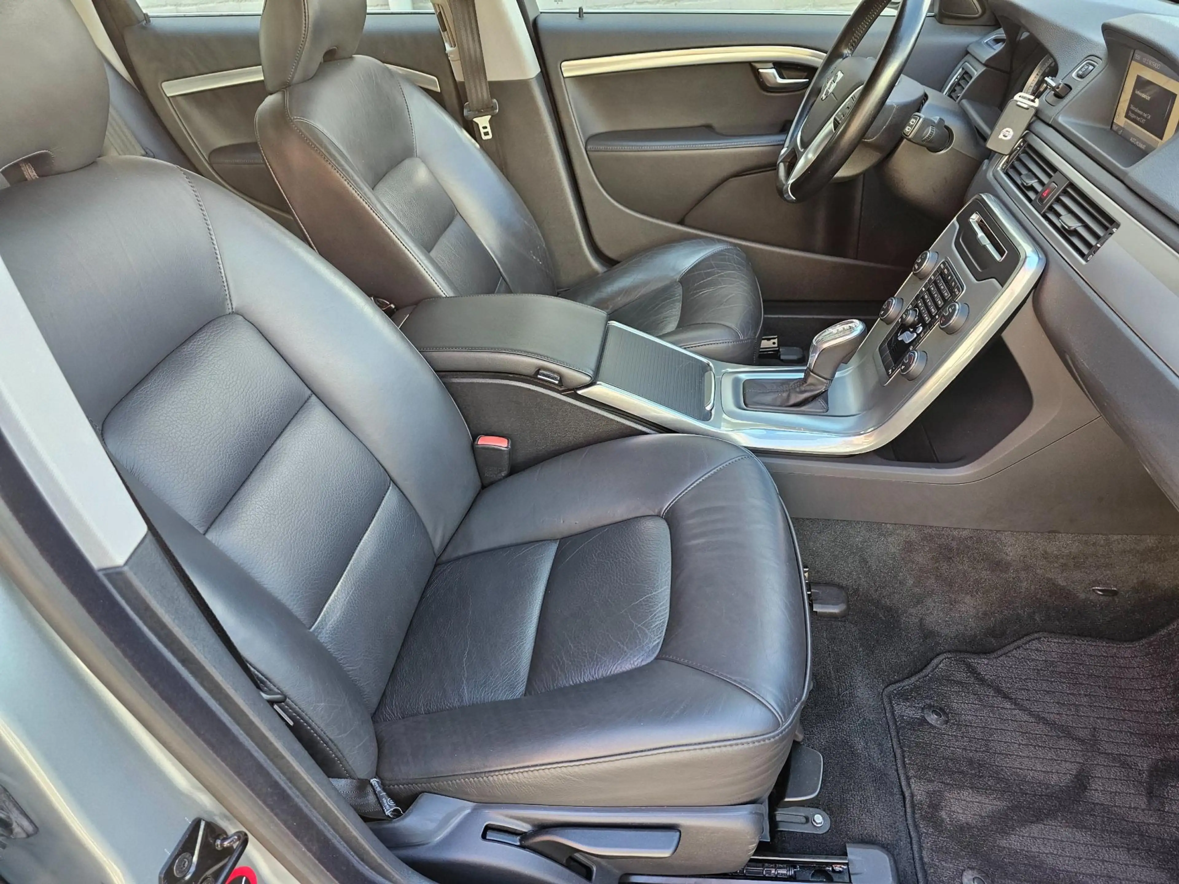 Volvo V70 1.6 T4 Nordic Automaat BJ.2013 / Navi / Leder / Xe — photo 13