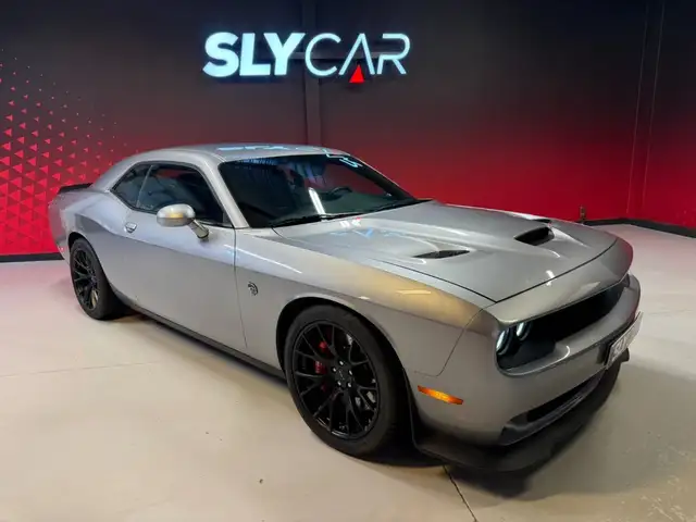 Dodge Challenger SRT 6.2 V8 Hellcat