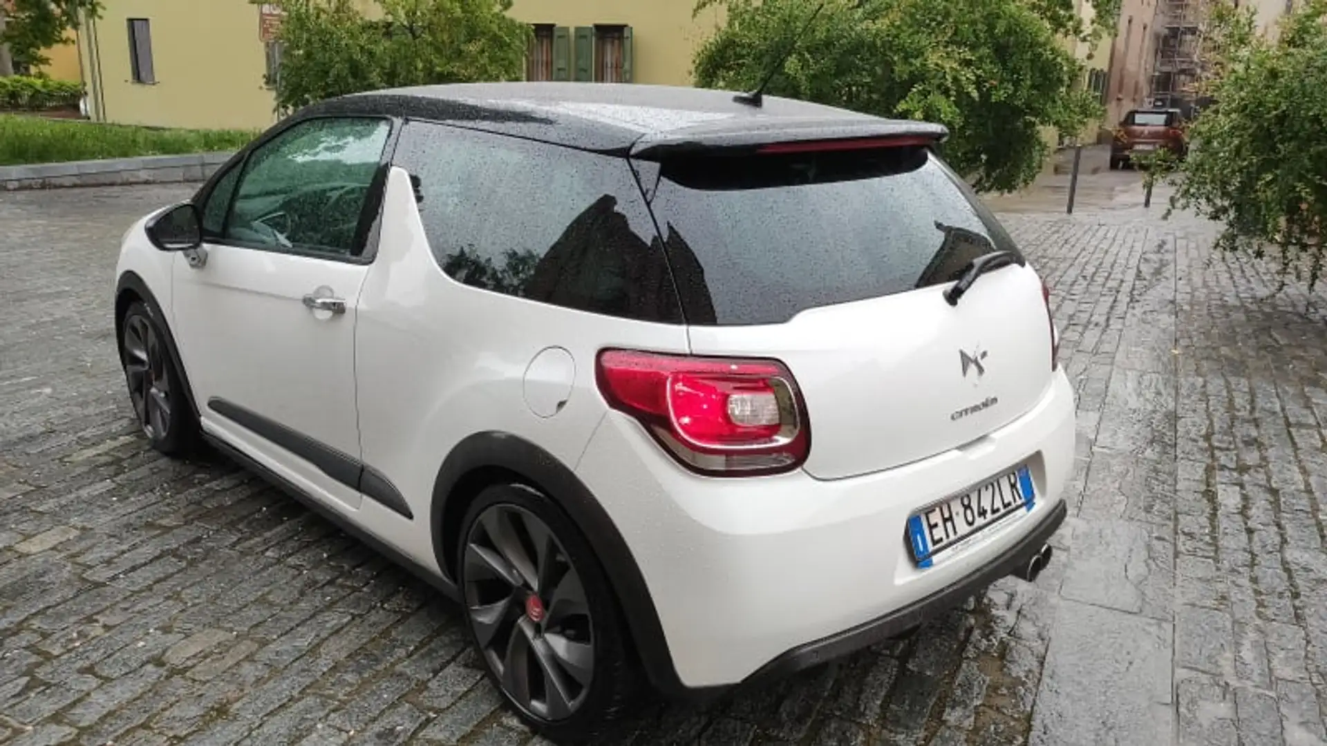 DS Automobiles DS 3 1.6 THP 200 Racing Blanc - 2