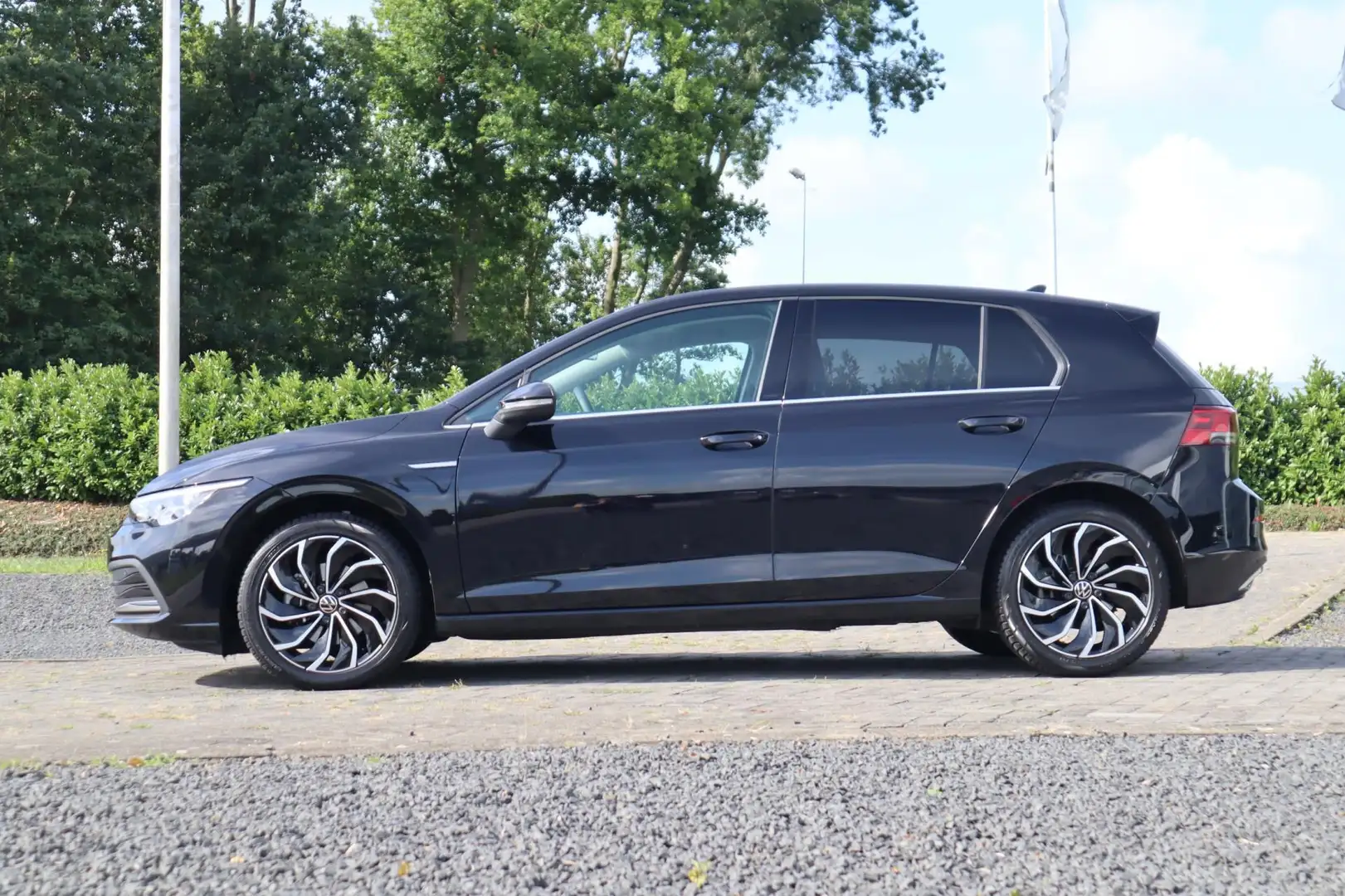 Volkswagen Golf 1.5 eTSI Style Memory, ACC, Sfeerverlichting, Virt Zwart - 2