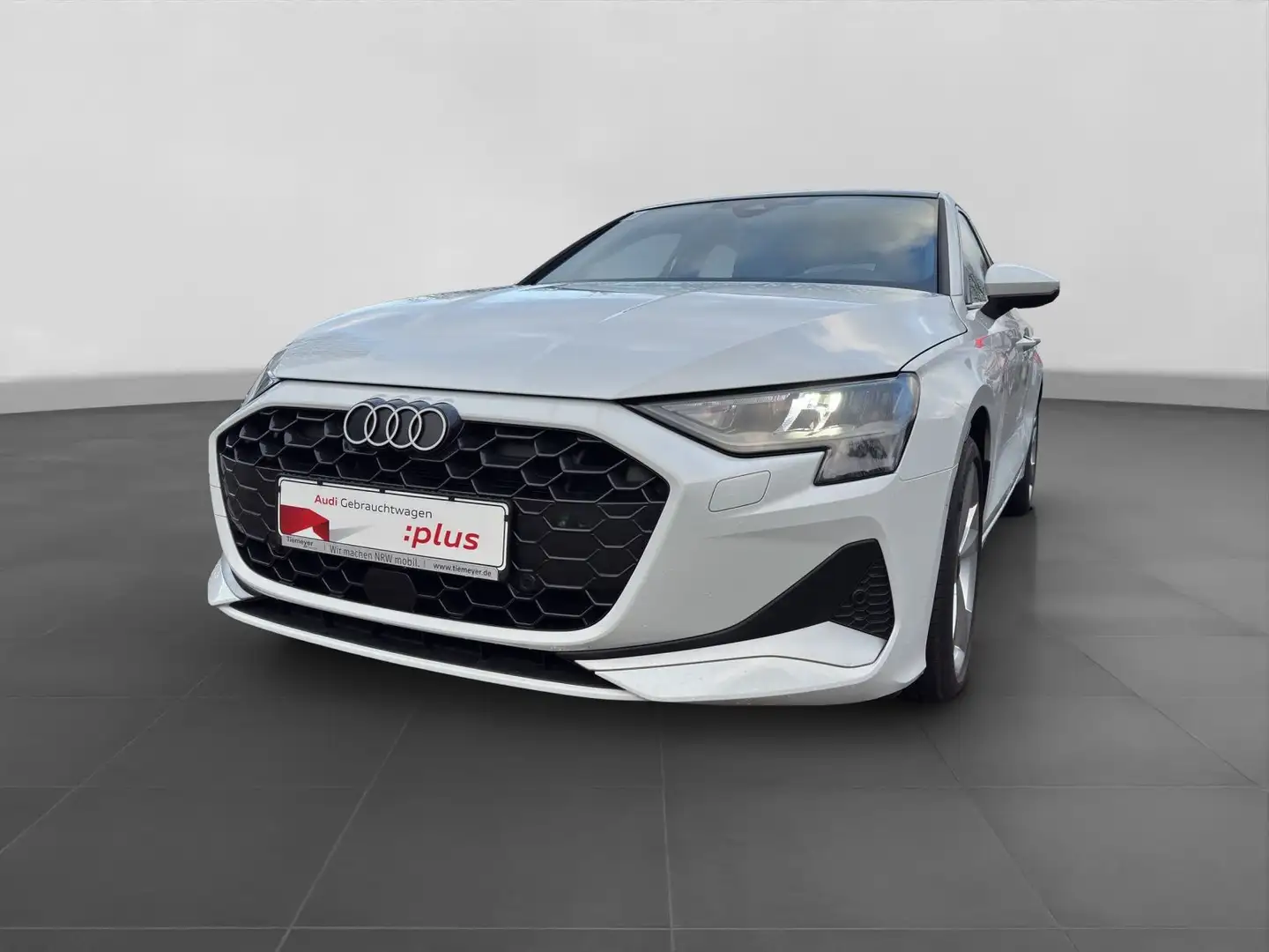 Audi A3 30 TFSI ADVANCED PANO ST.HEIZ LM18 Weiß - 2