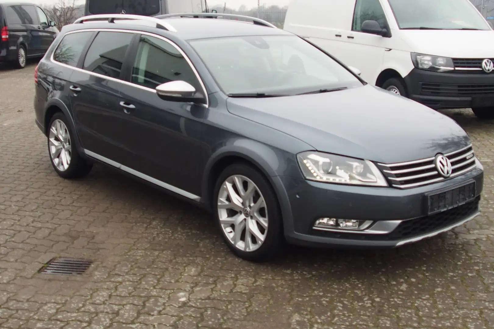 Volkswagen Passat Alltrack Variant  4Motion Standhzg.Ahk. Gris - 2