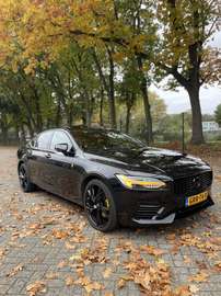 2.0 AWD R-Design T8