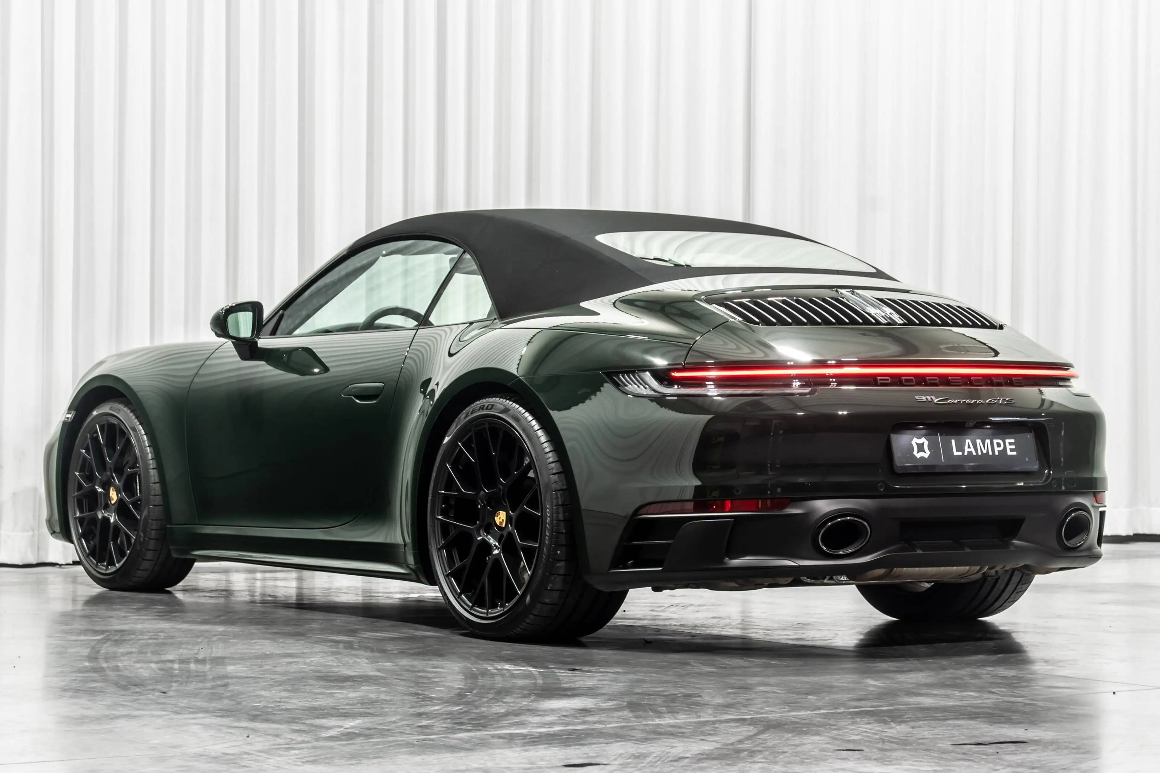 Porsche 911 992.1 Carrera GTS Cabriolet PTS Brewster Green BOSE Achterassturing — photo 14