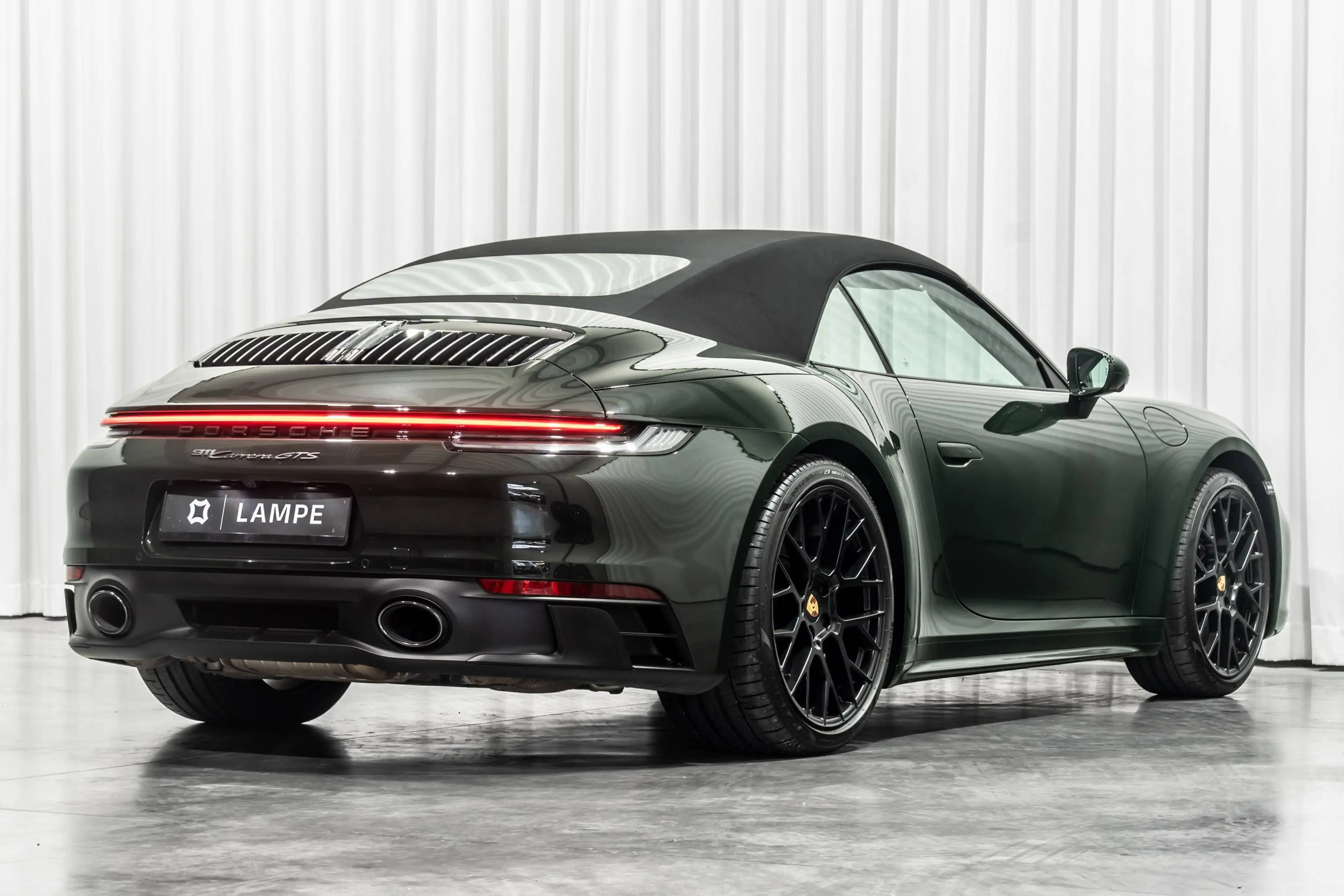 Porsche 911 992.1 Carrera GTS Cabriolet PTS Brewster Green BOSE Achterassturing — photo 12