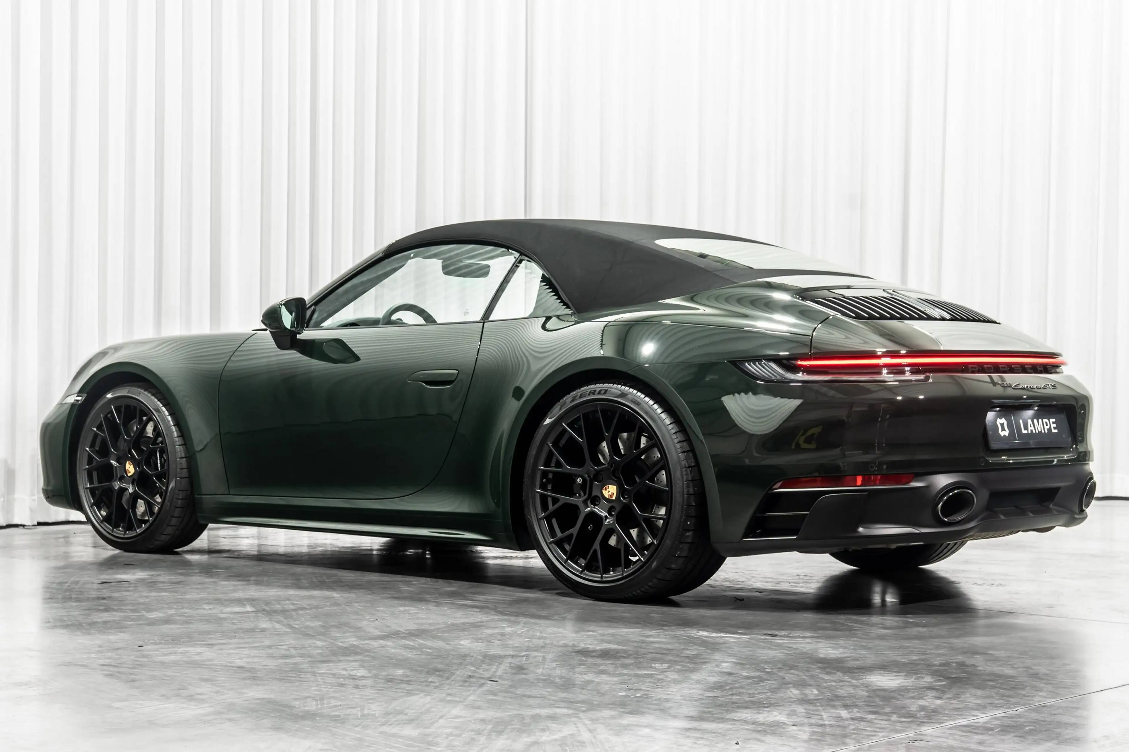 Porsche 911 992.1 Carrera GTS Cabriolet PTS Brewster Green BOSE Achterassturing — photo 15