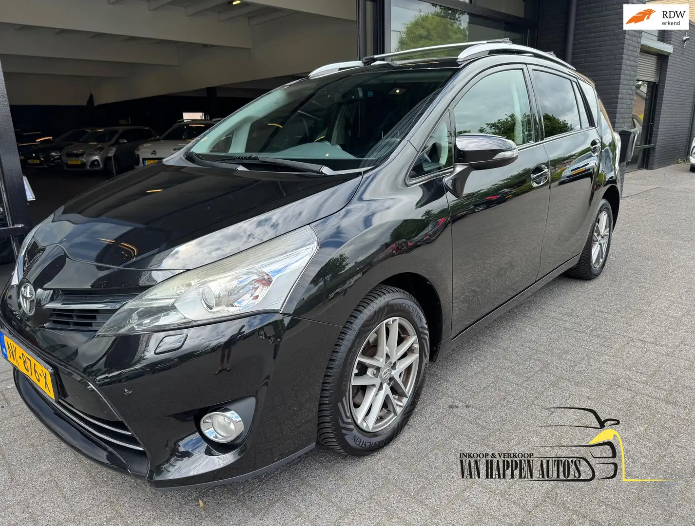 Toyota Verso 1.8 VVT-i Aspiration 7p. / APK 12-2026 Schwarz - 1