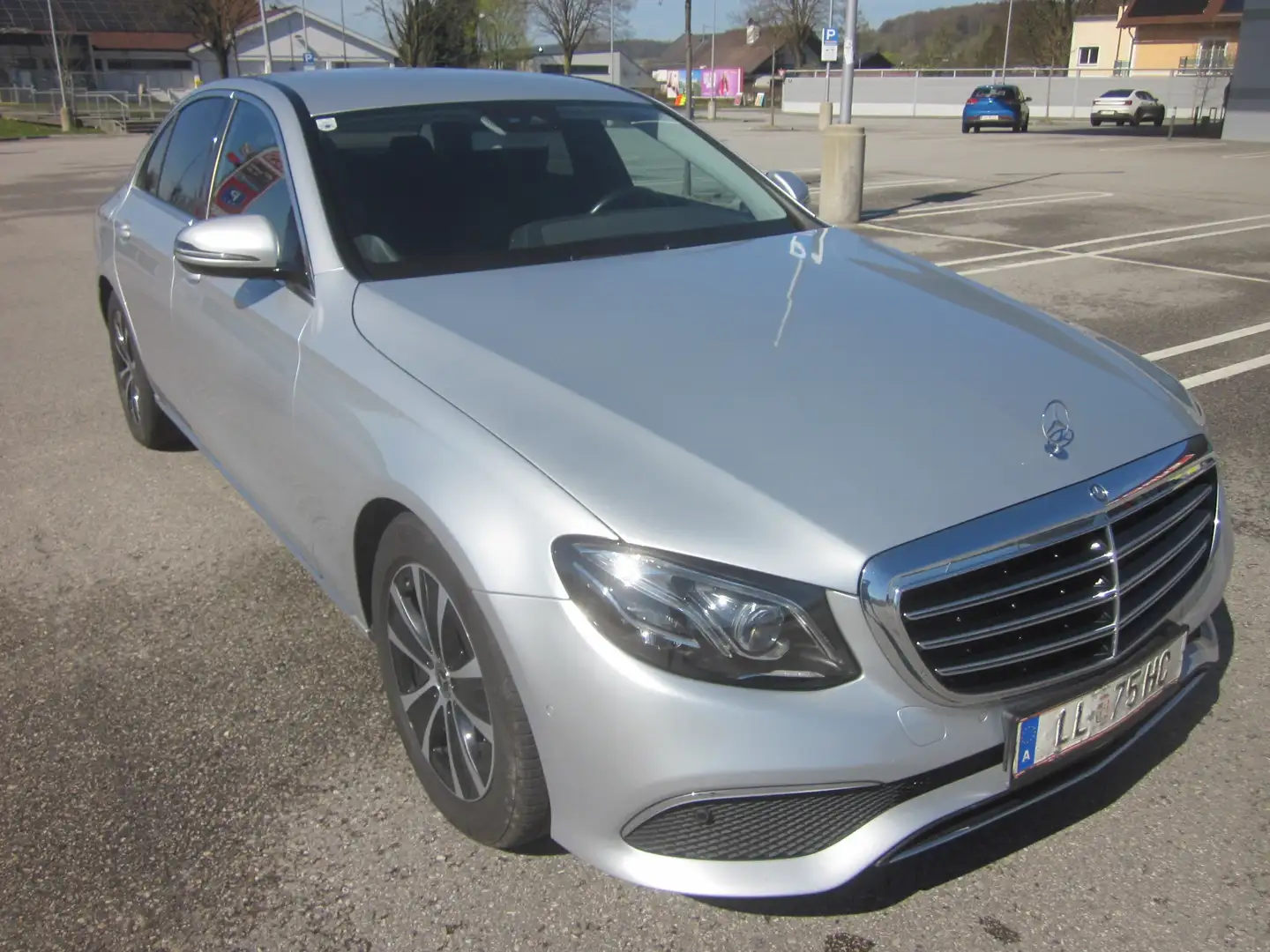 Mercedes-Benz E 220 E220d,Widescreen Cockpit,Aut,Teilleder,Kamera Grau - 1