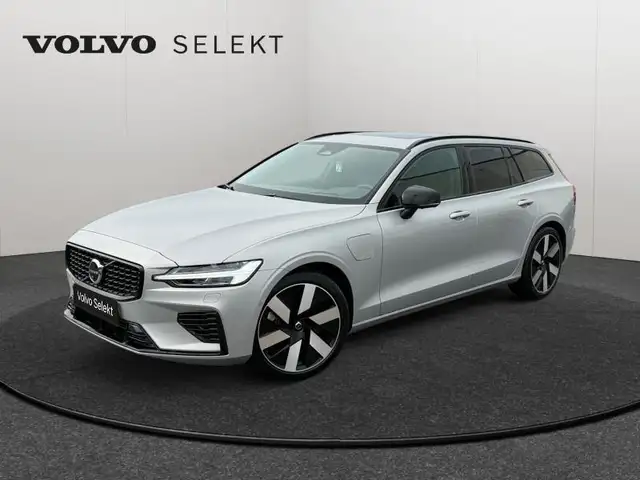 Volvo V60 T6 AWD Plus Dark / Hybride