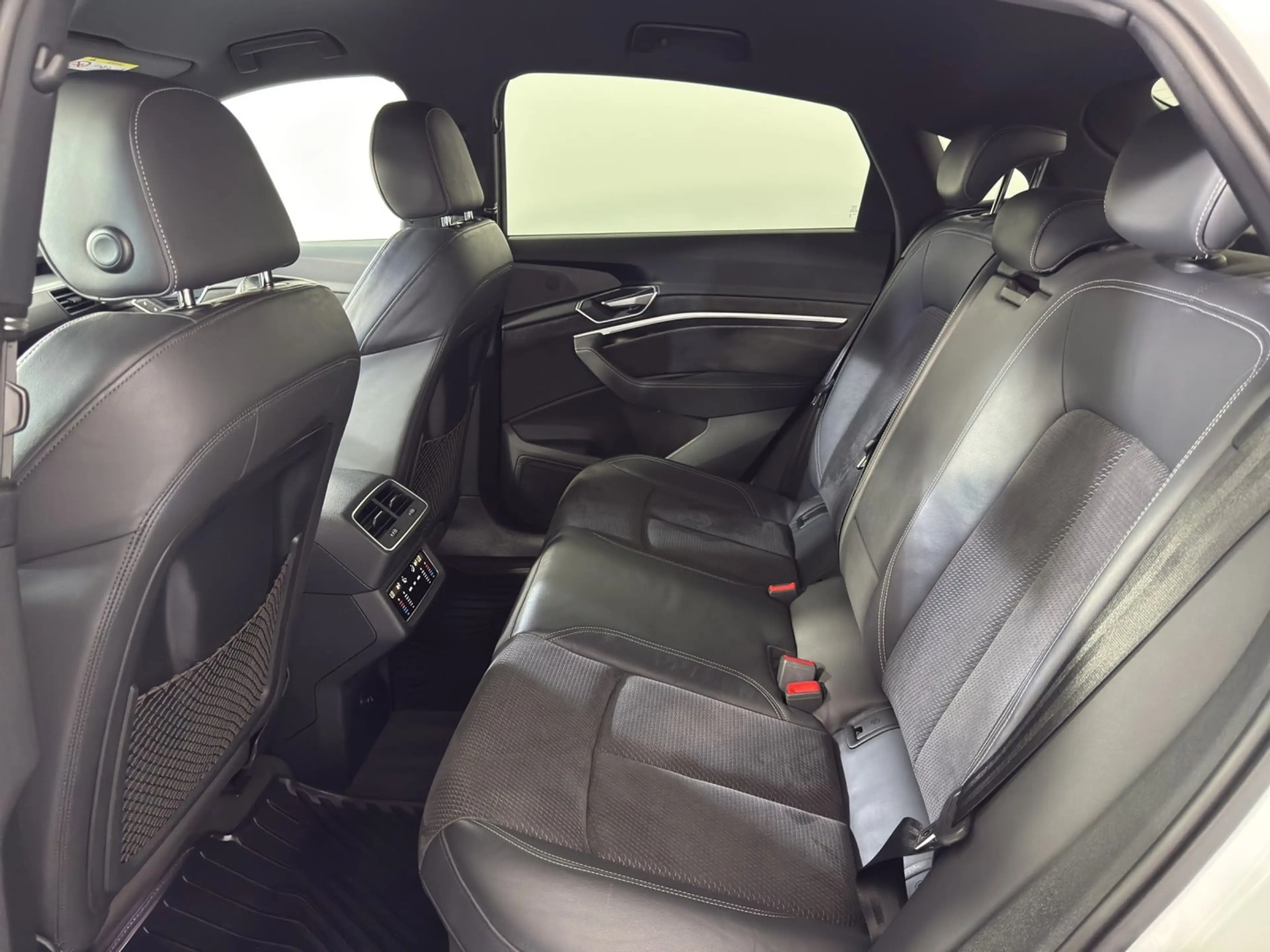 Audi e-tron 50 230 kW Business — photo 15