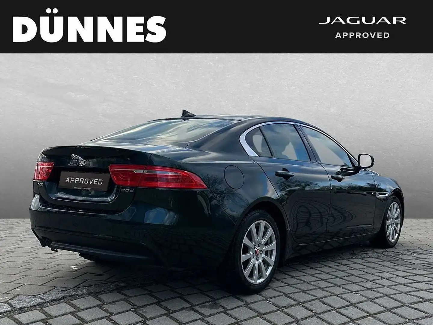 Jaguar XE 20d Pure Verde - 2