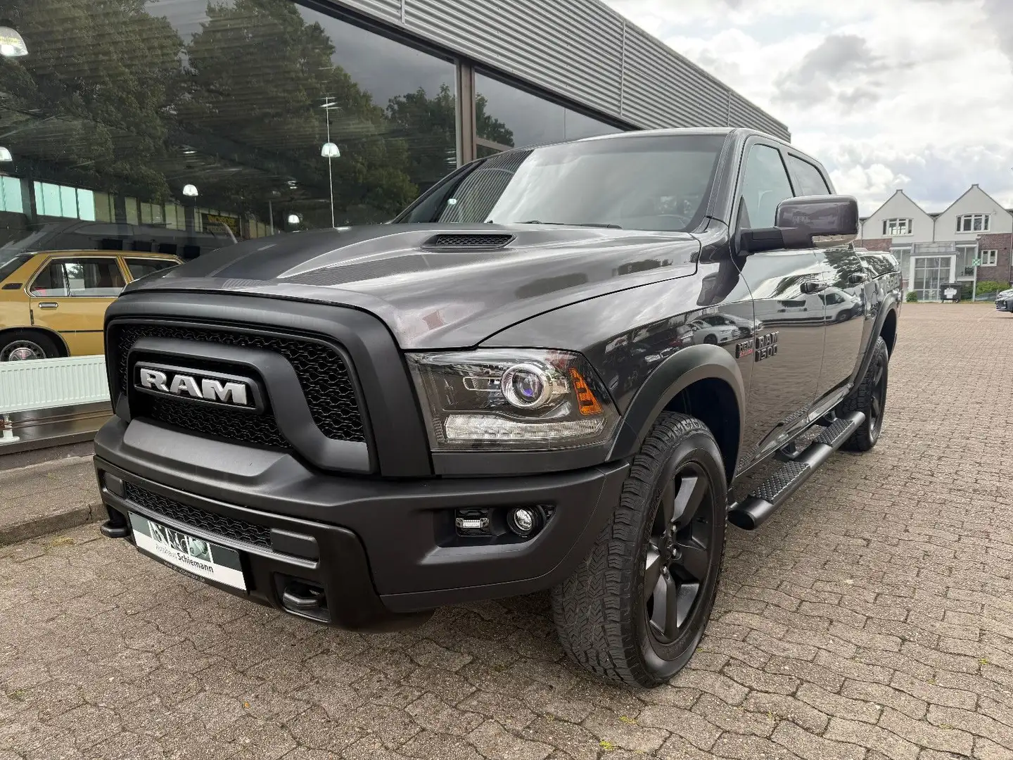 Dodge RAM 1500 REBEL SHD/NAVI/LUFTFAHRKWERK/RAMBOX/AHK Grau - 1