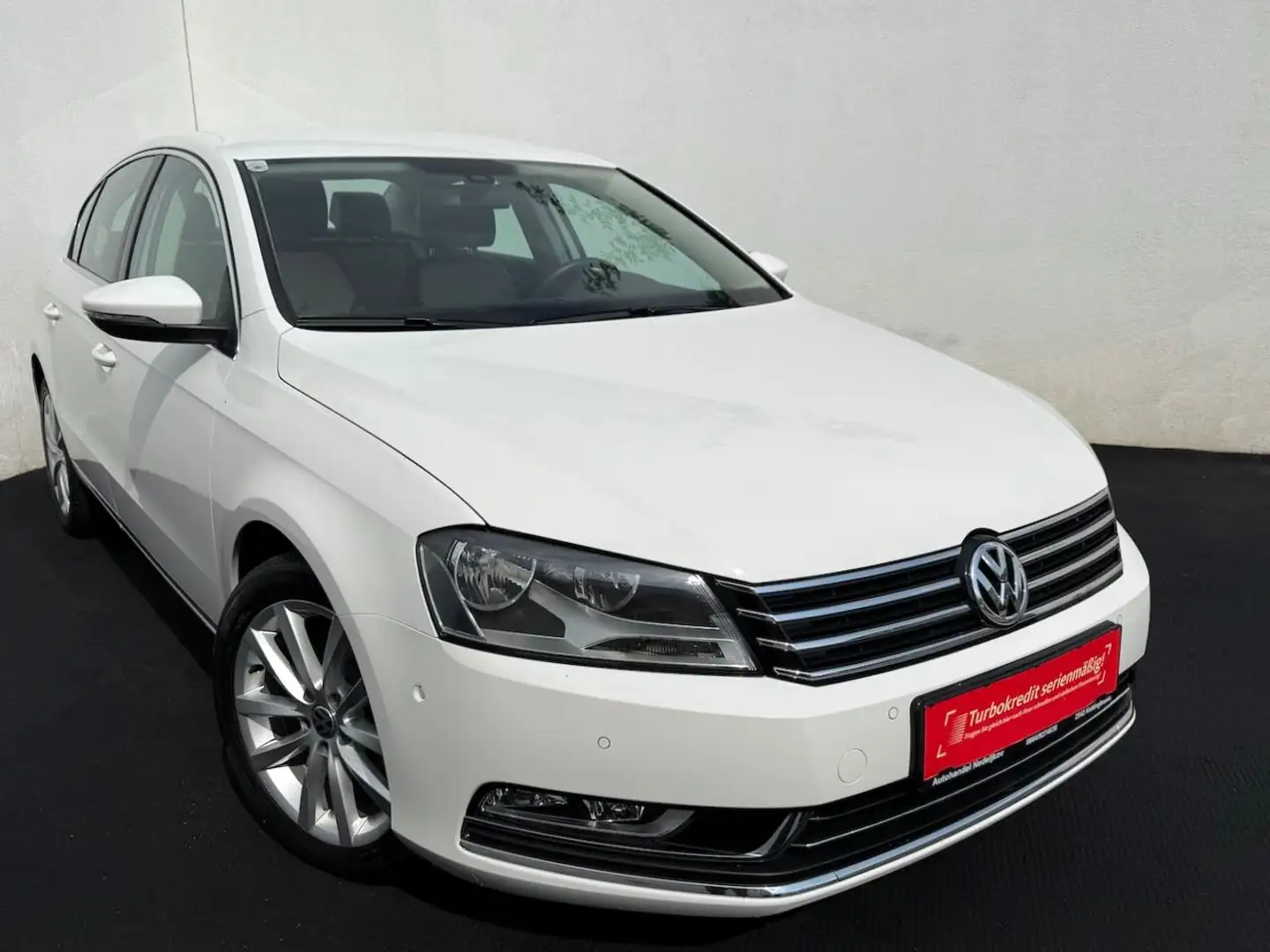 Volkswagen Passat 2.0TDI Highline BlueMotion //1.BESITZ// Weiß - 1