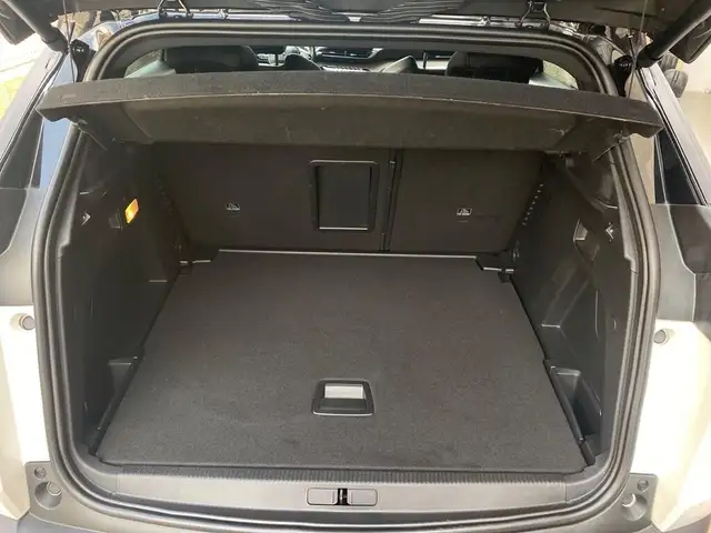 Peugeot 3008 view 9