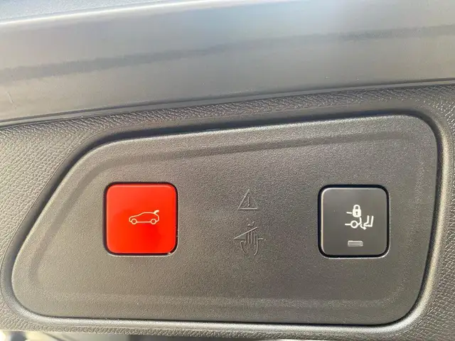 Peugeot 3008 view 13