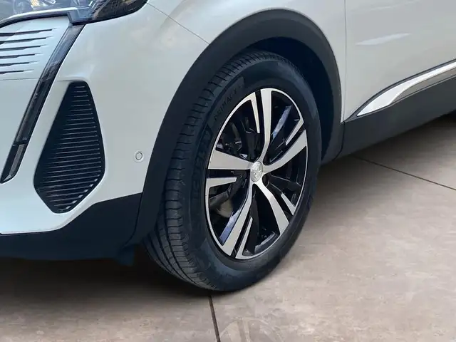 Peugeot 3008 view 15
