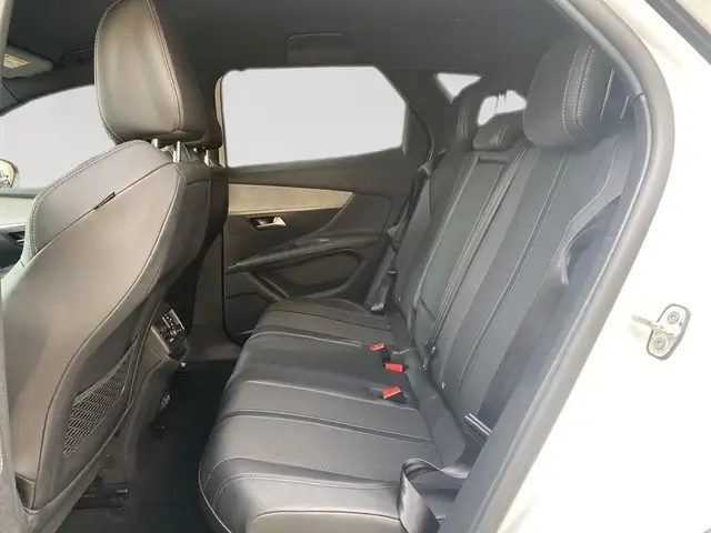 Peugeot 3008 view 8