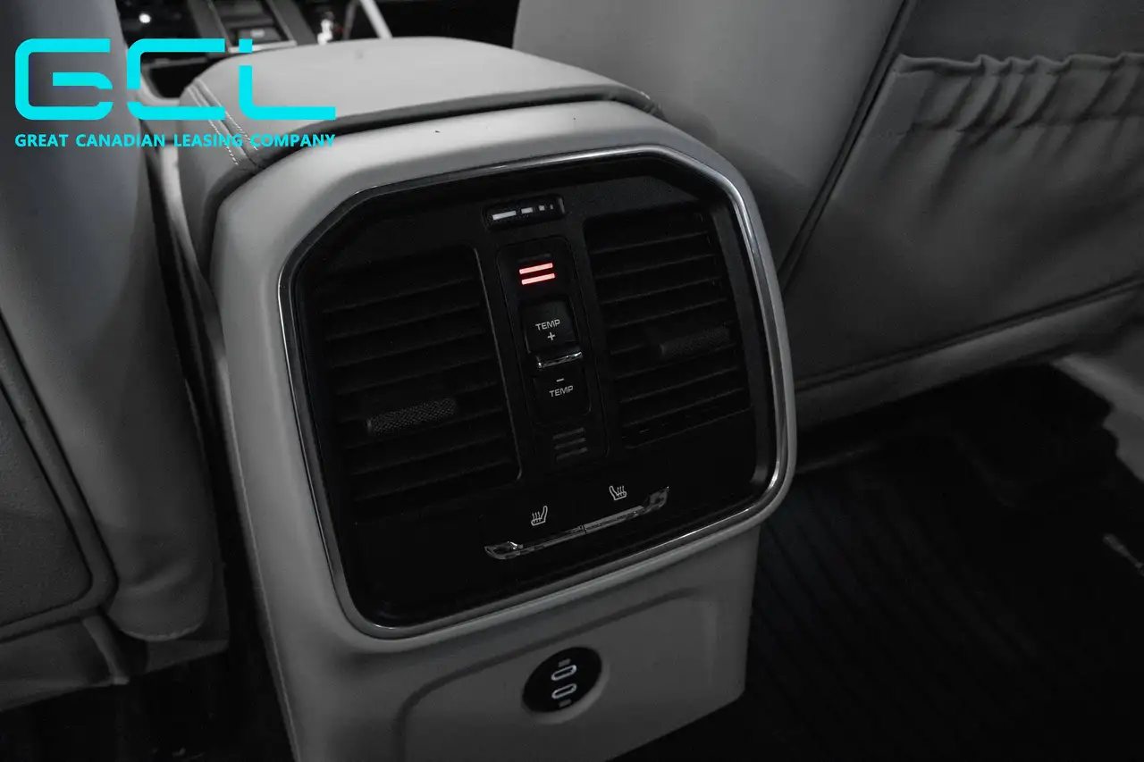 Porsche Macan снимка Porsche Macan