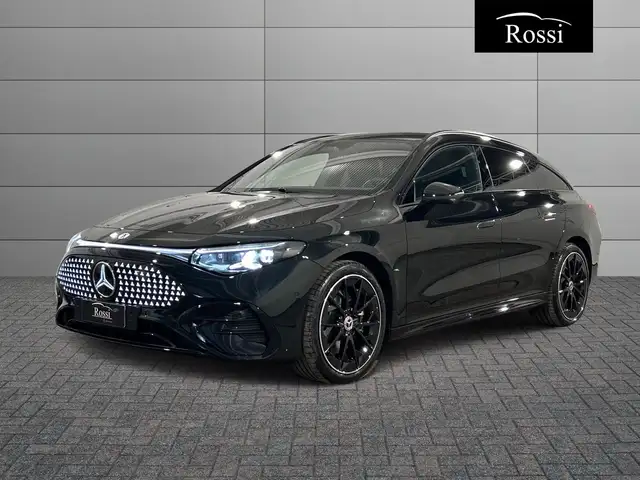 Mercedes-Benz CLA 250 + Shooting Brake with EQ technology