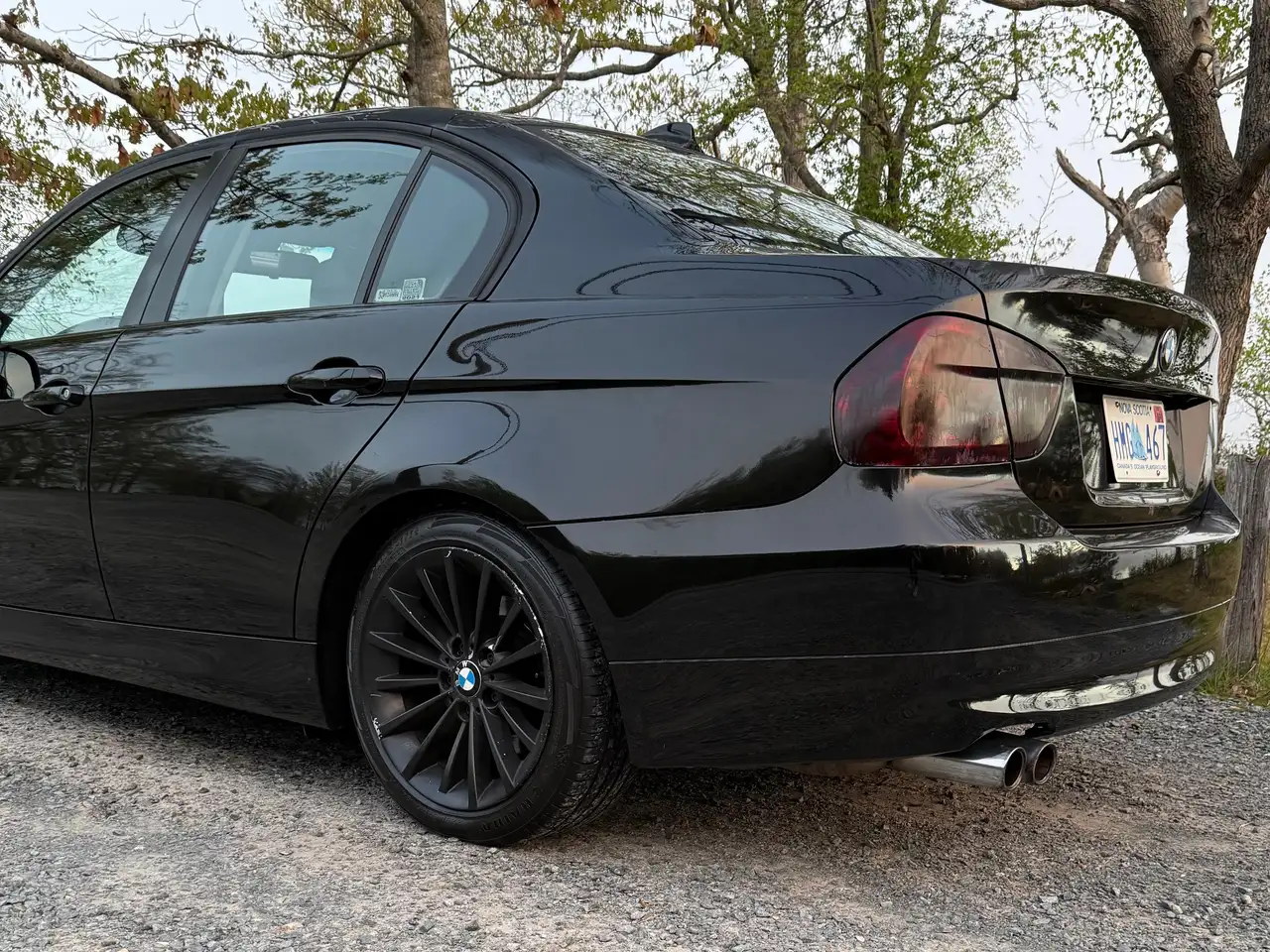 BMW 3 Series снимка BMW 3 Series
