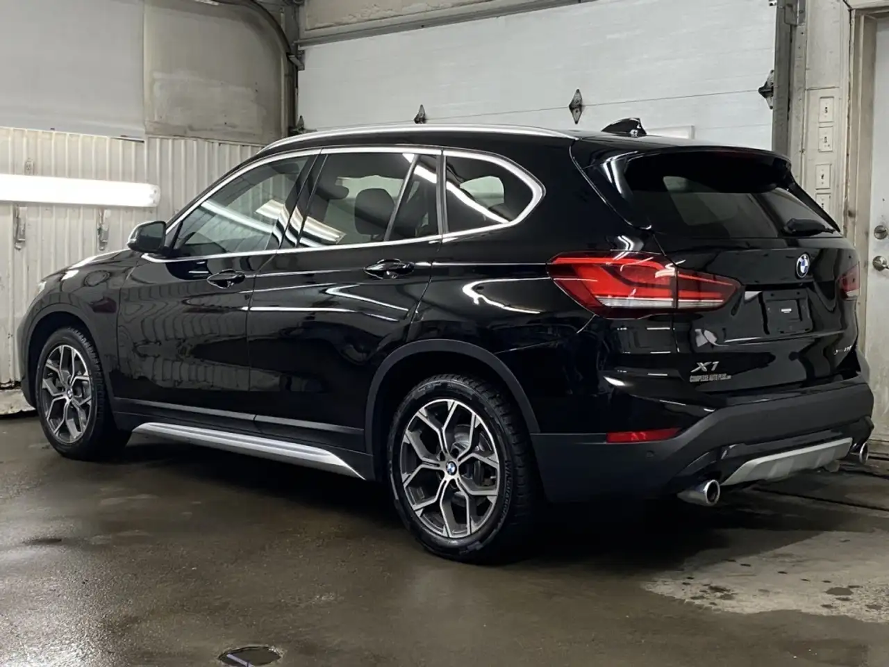 BMW X1 photo BMW X1
