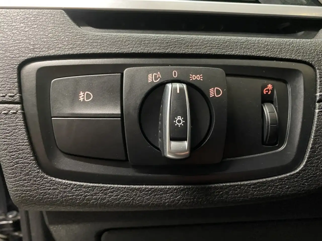 BMW X1 photo BMW X1