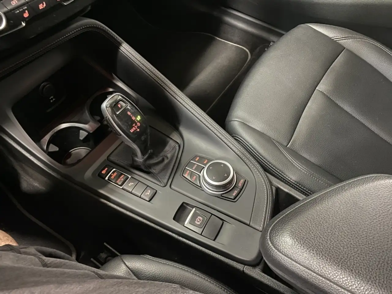 BMW X1 photo BMW X1