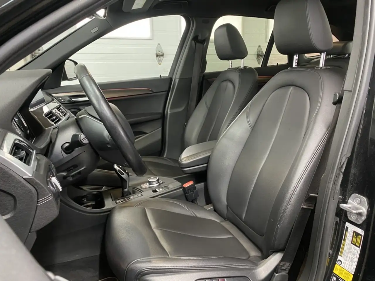 BMW X1 photo BMW X1