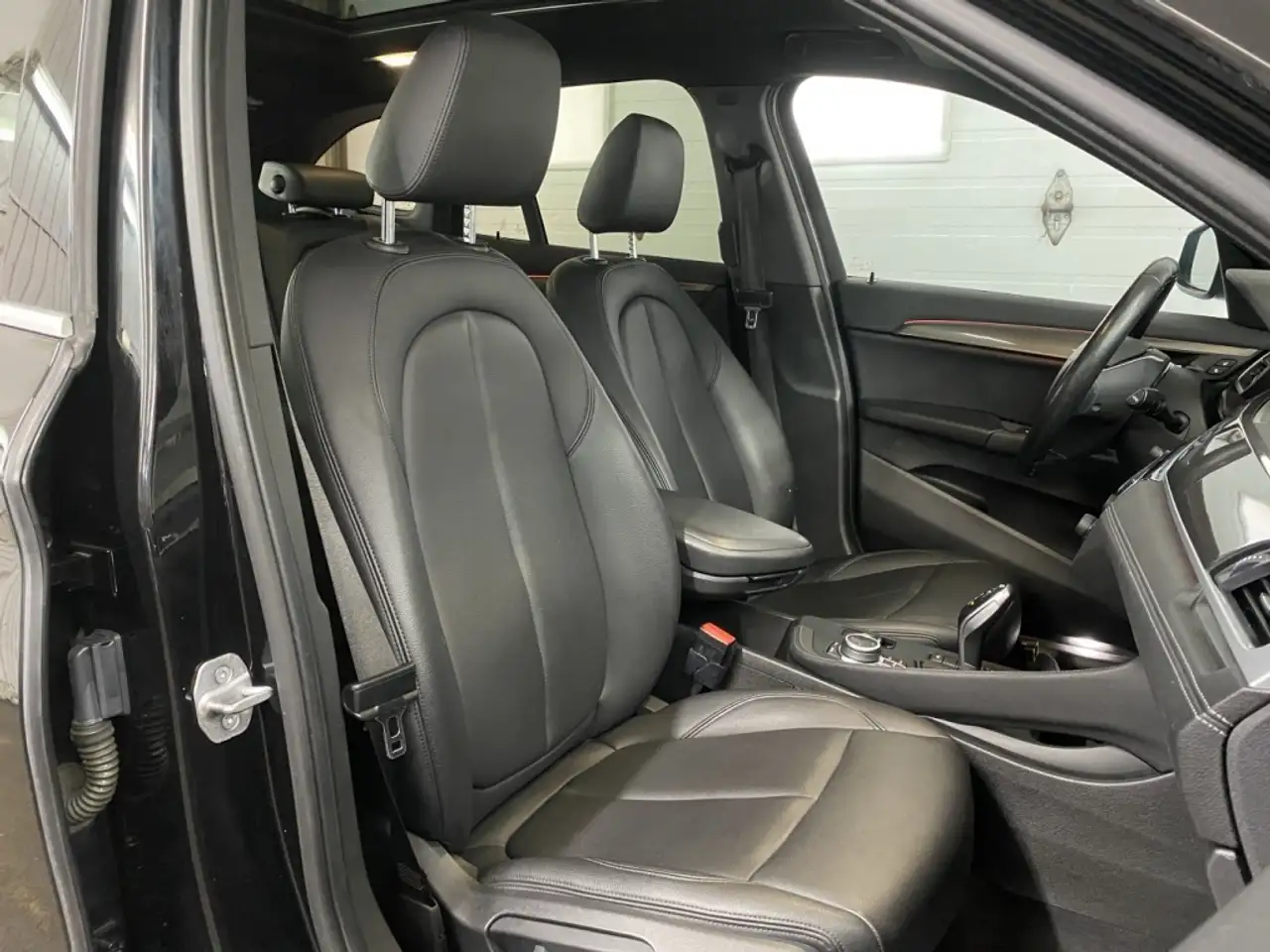 BMW X1 photo BMW X1