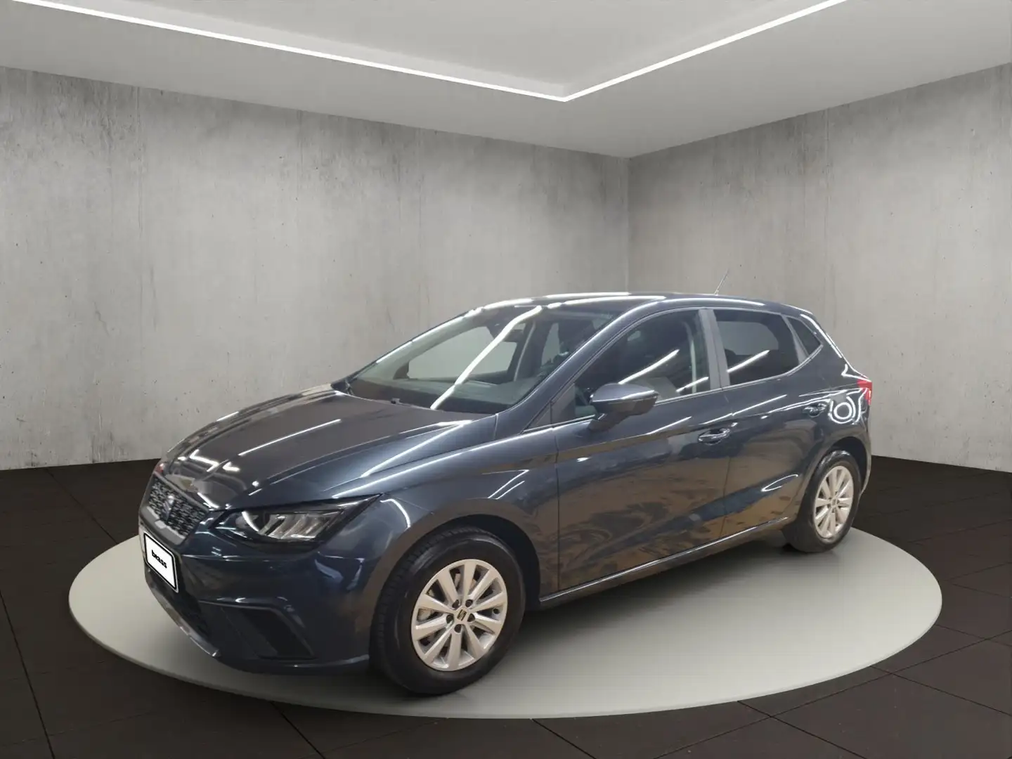SEAT Ibiza Style Grau - 1