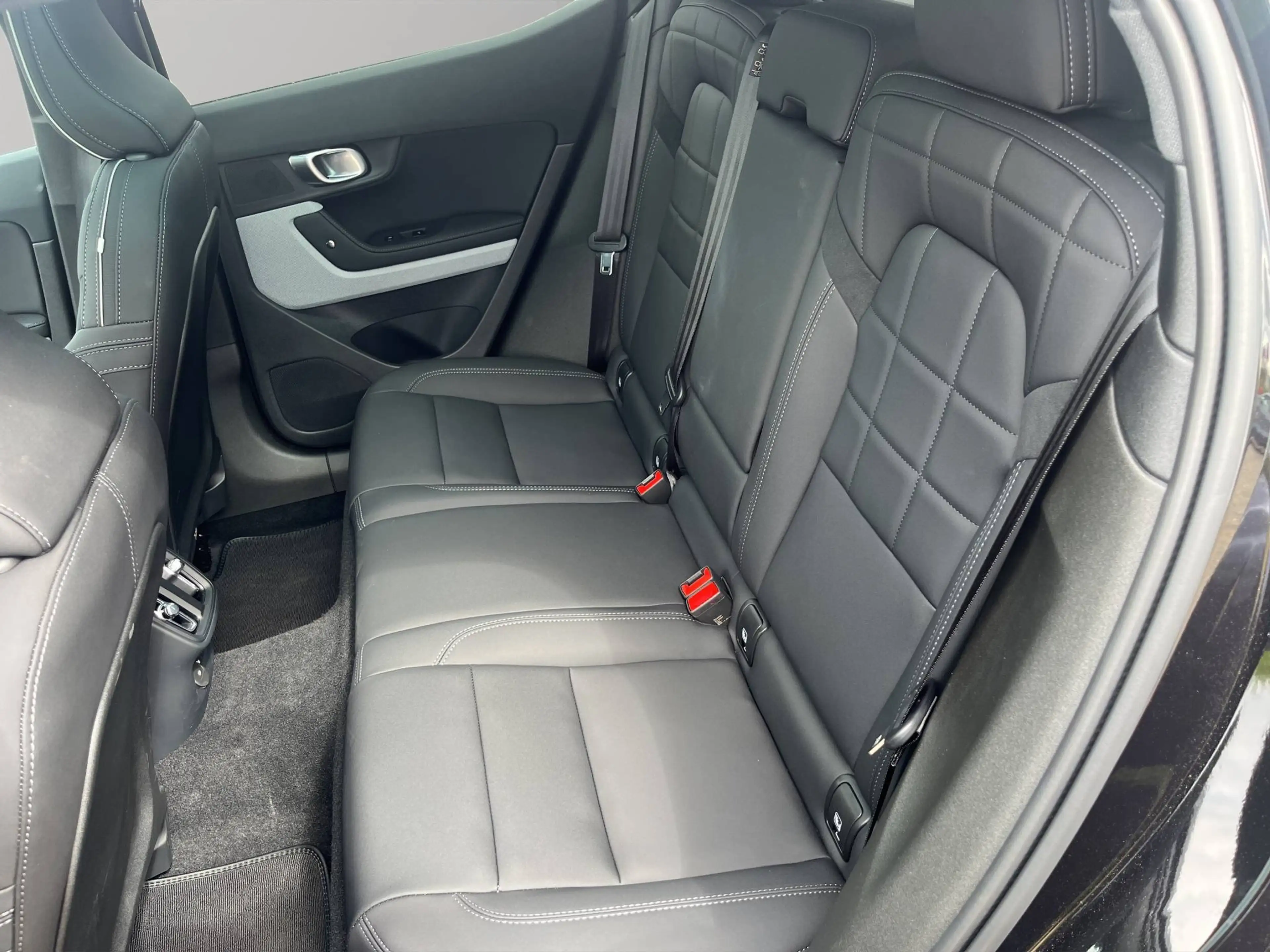Polestar 2 Polestar 2 82 kWh Long Range Single Motor Business Business — photo 13