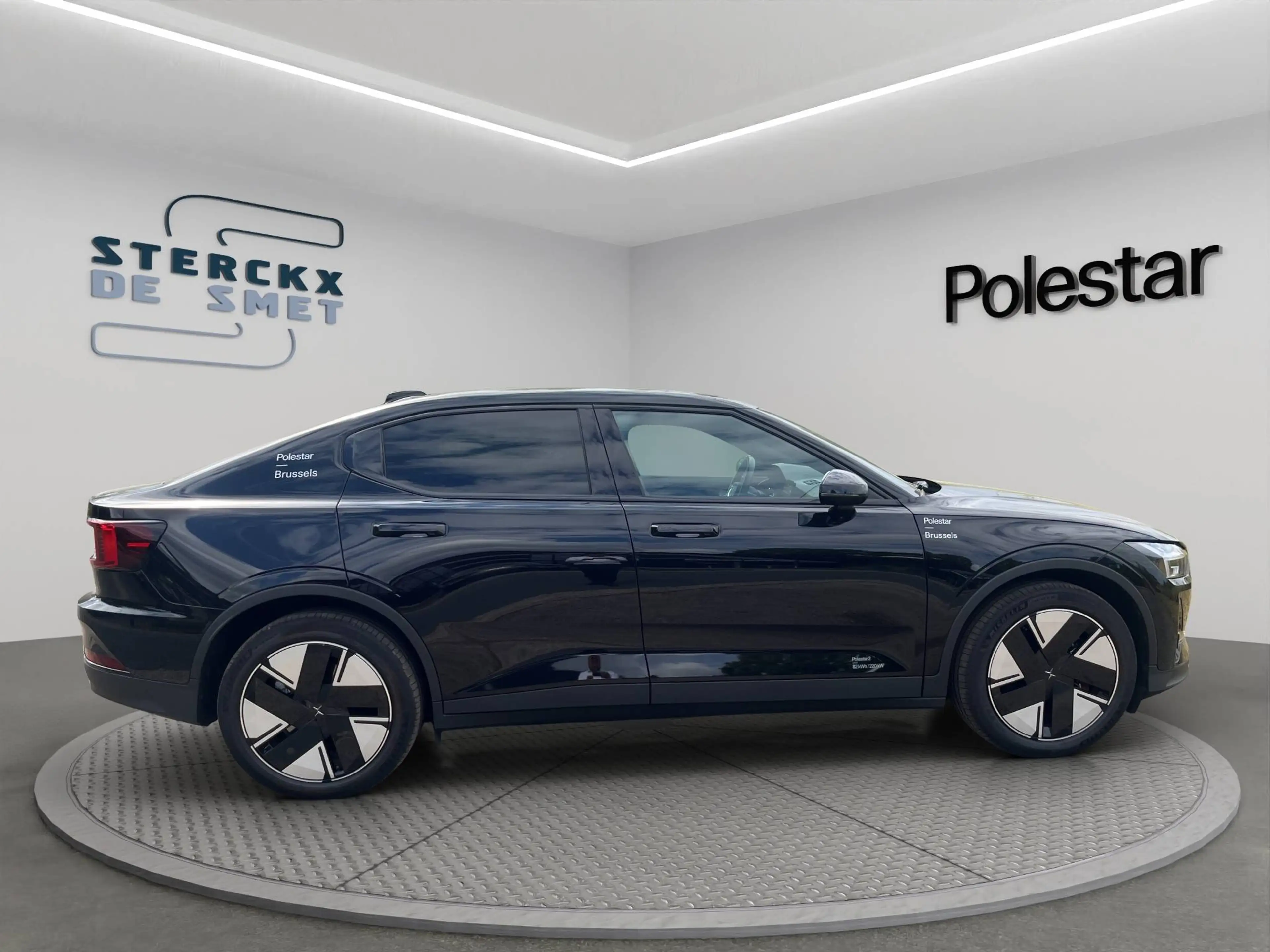 Polestar 2 Polestar 2 82 kWh Long Range Single Motor Business Business — photo 7