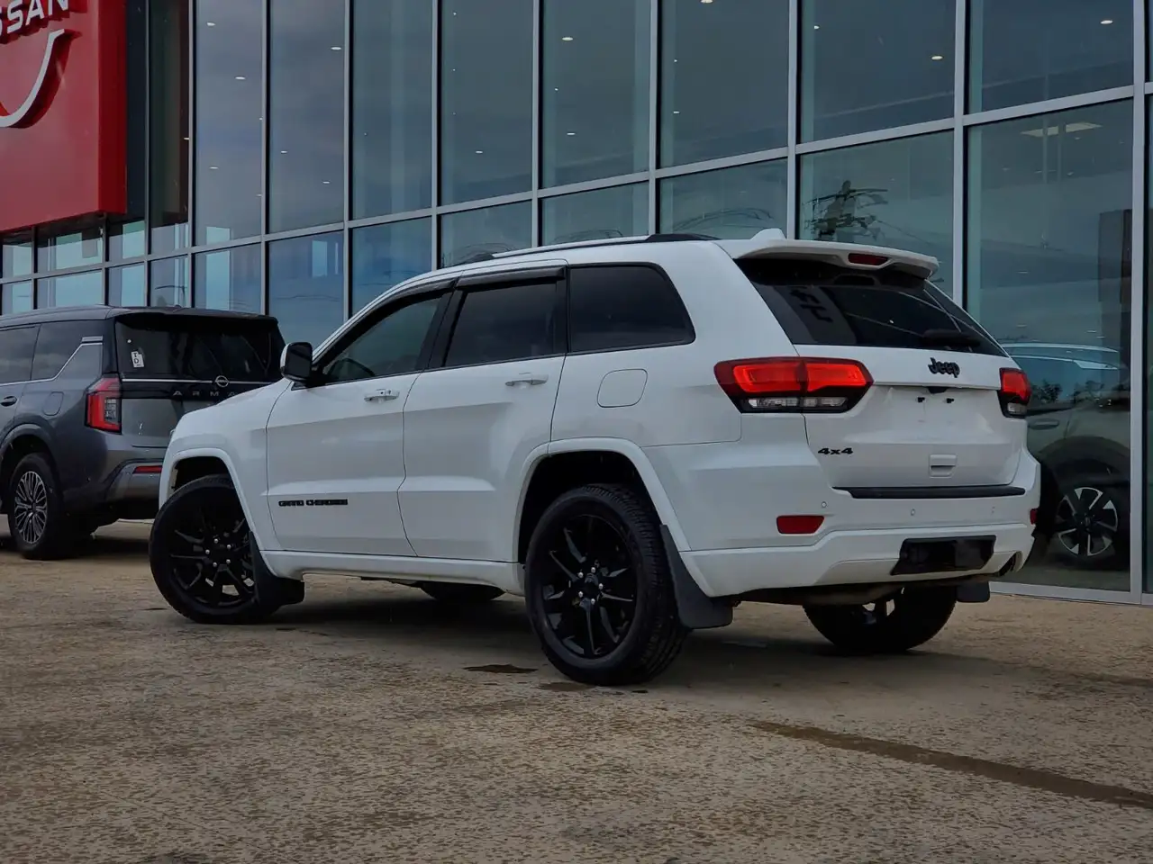 Jeep Grand Cherokee photo Jeep Grand Cherokee