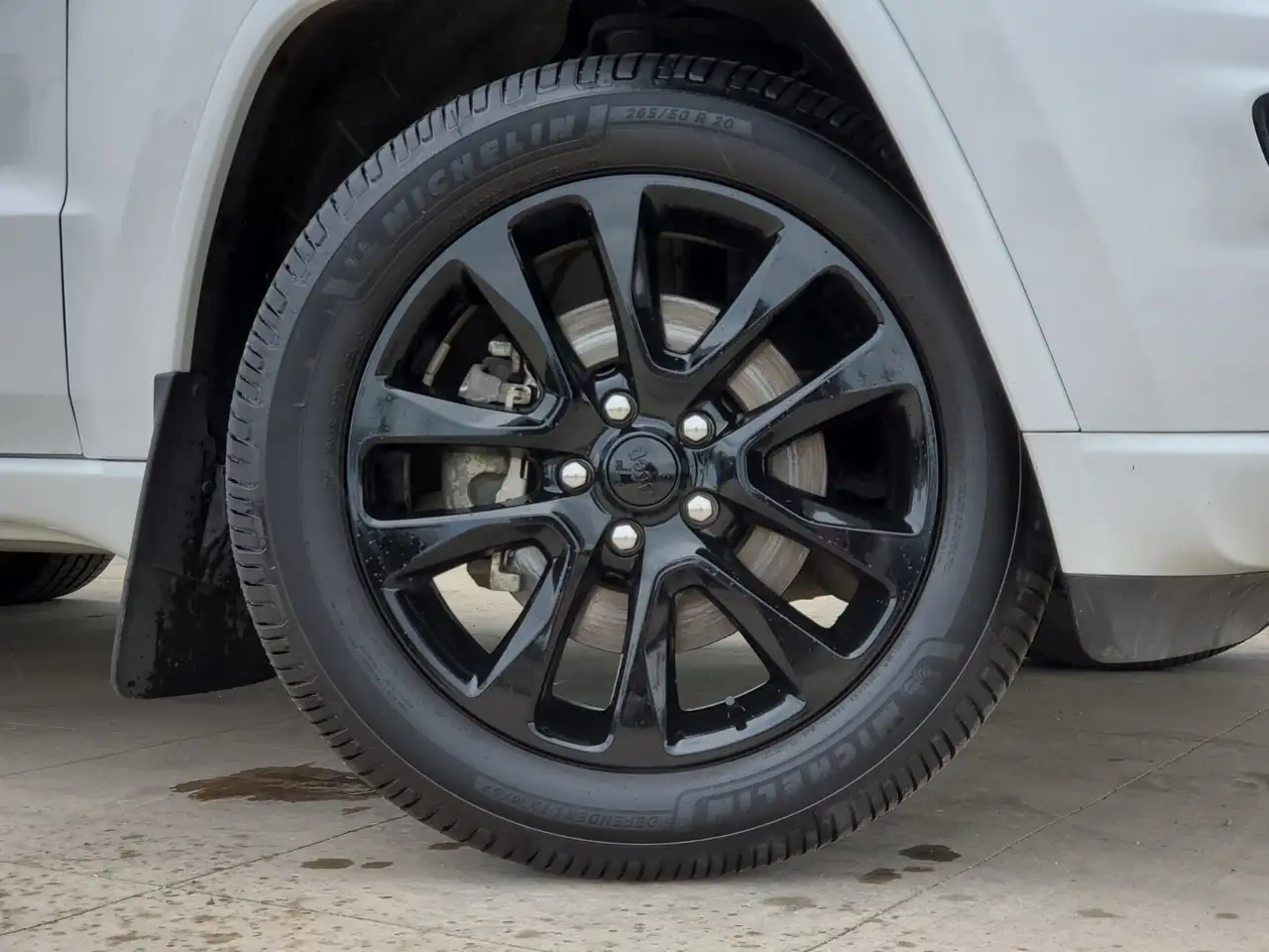 Jeep Grand Cherokee photo Jeep Grand Cherokee