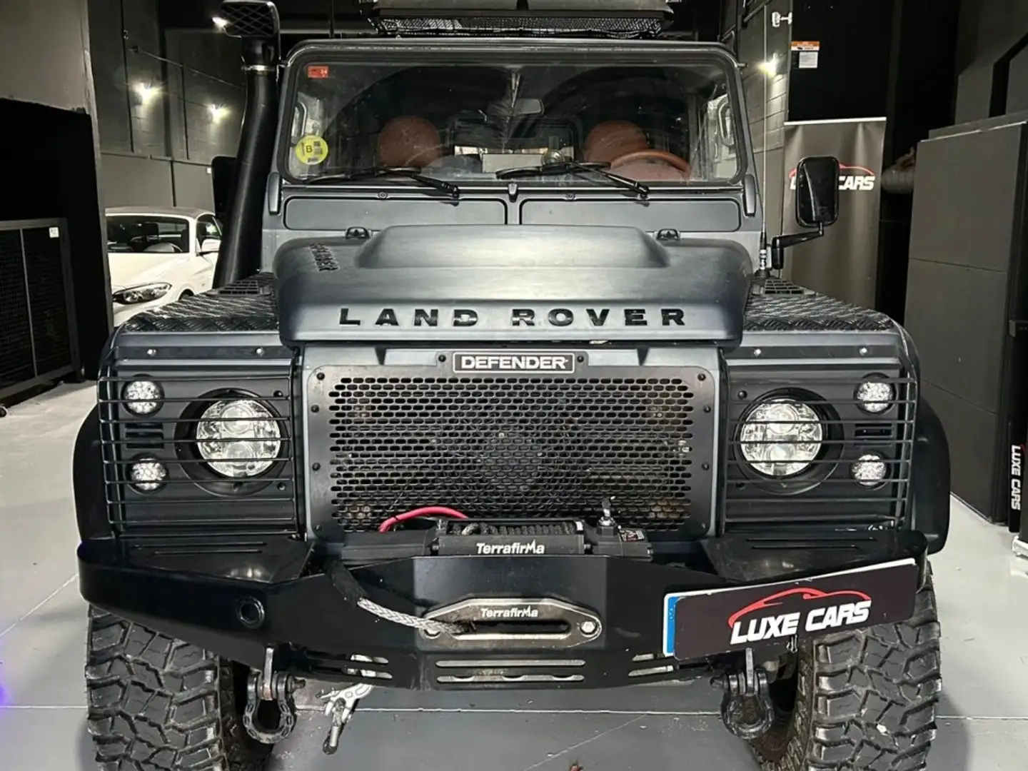 Land Rover Defender Todoterreno Manual de 5 Puertas Gris - 2